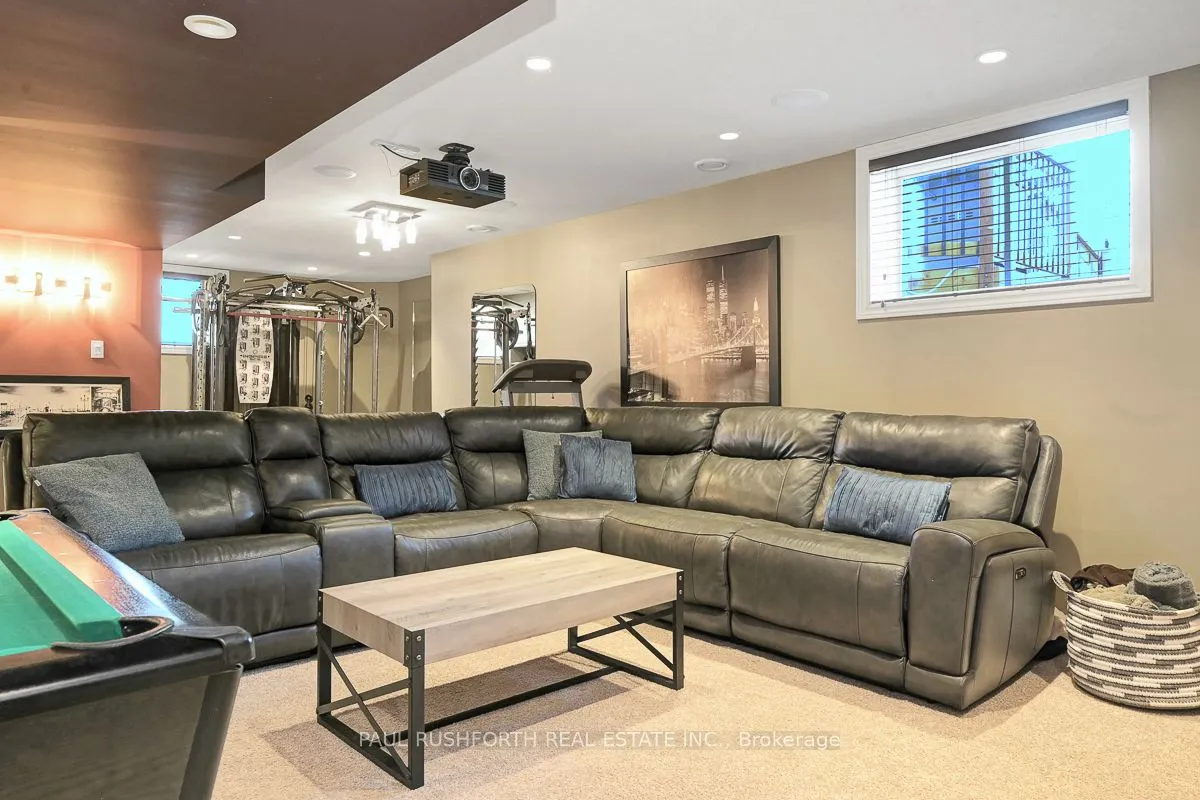 114 Kimpton Drive