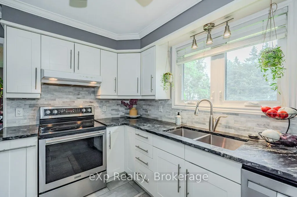 8 Malvern Crescent