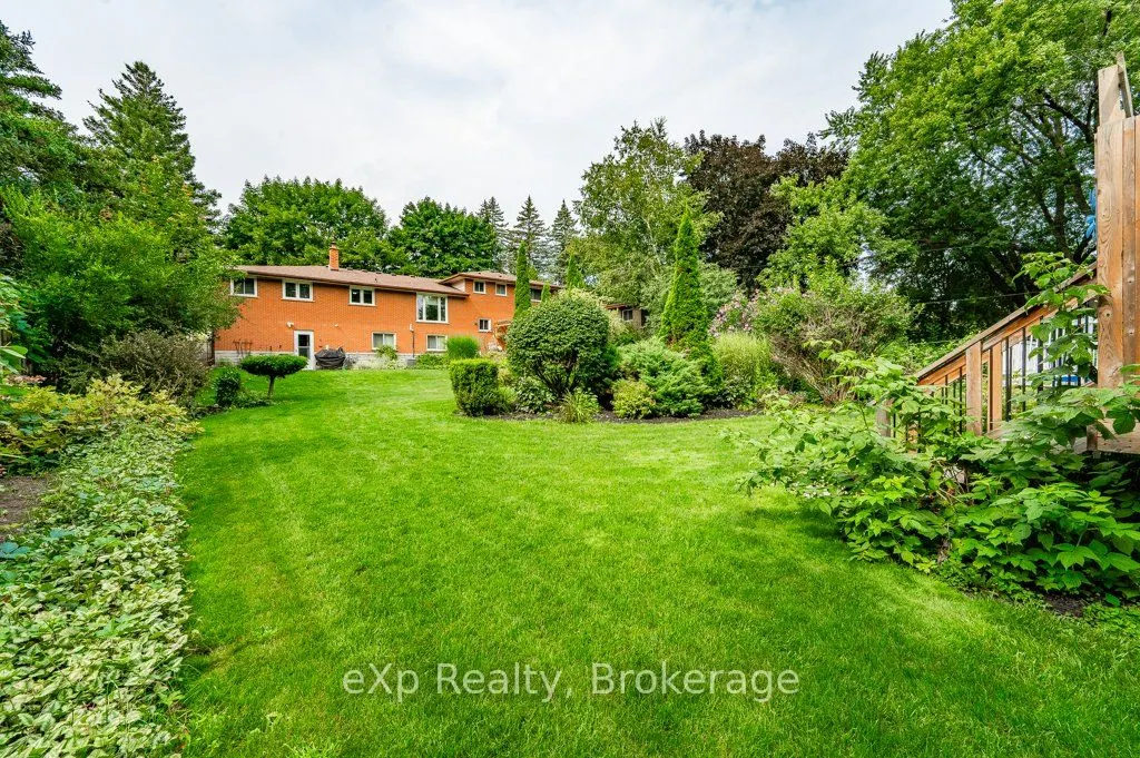 8 Malvern Crescent