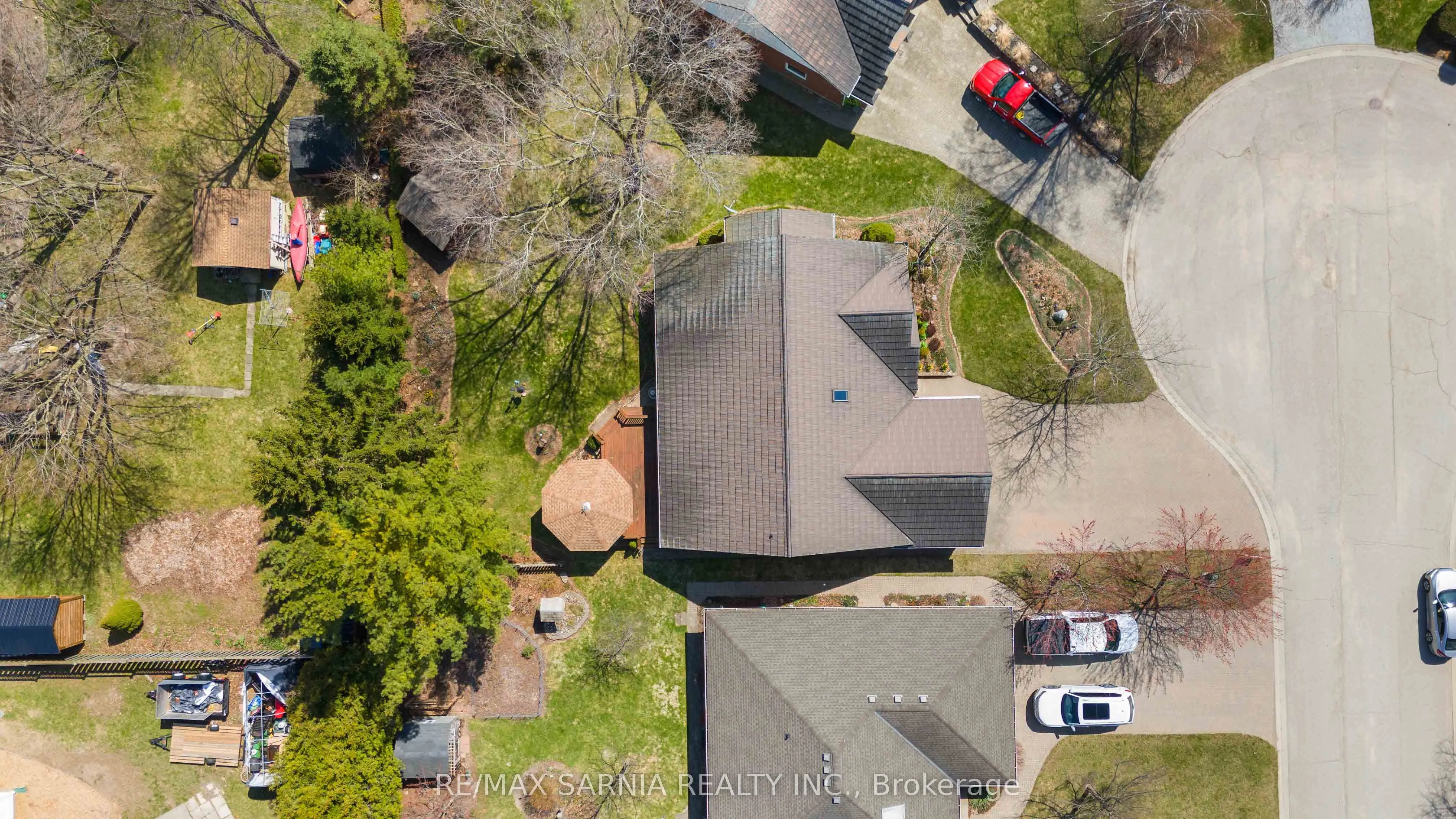 35 FRANCES Street