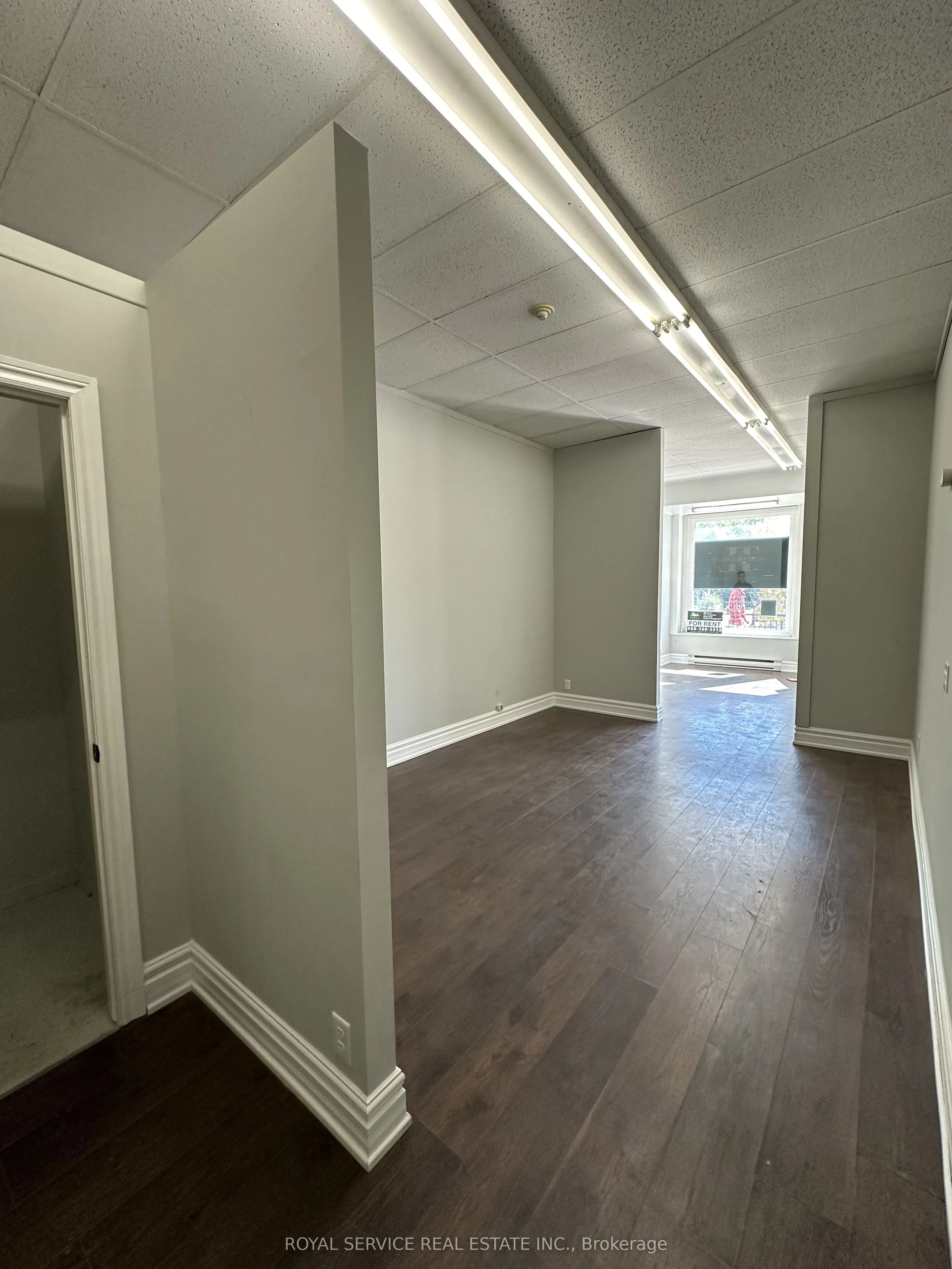 33 King Street E, #A