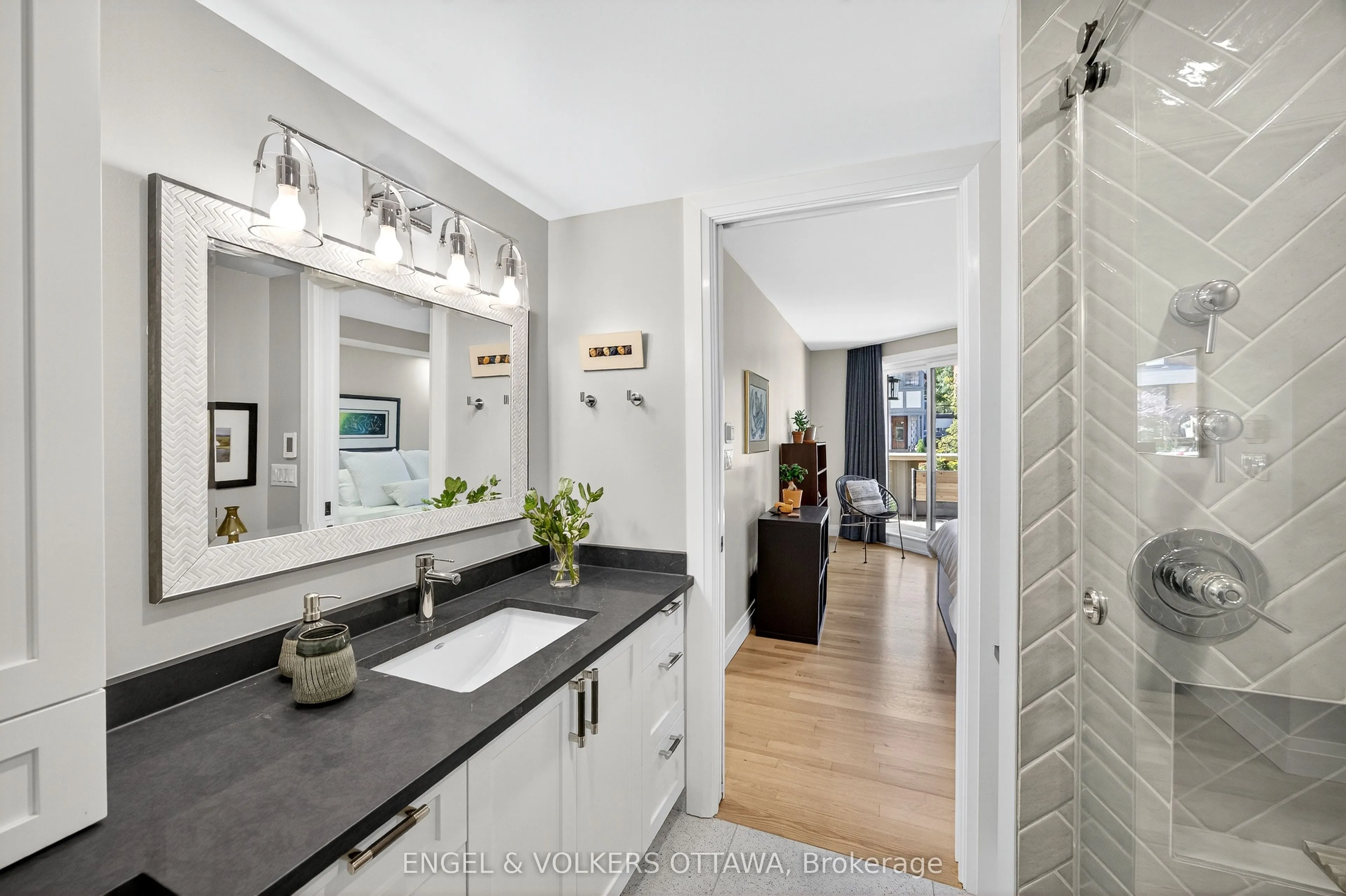 130 Queen Elizabeth Drive, #102