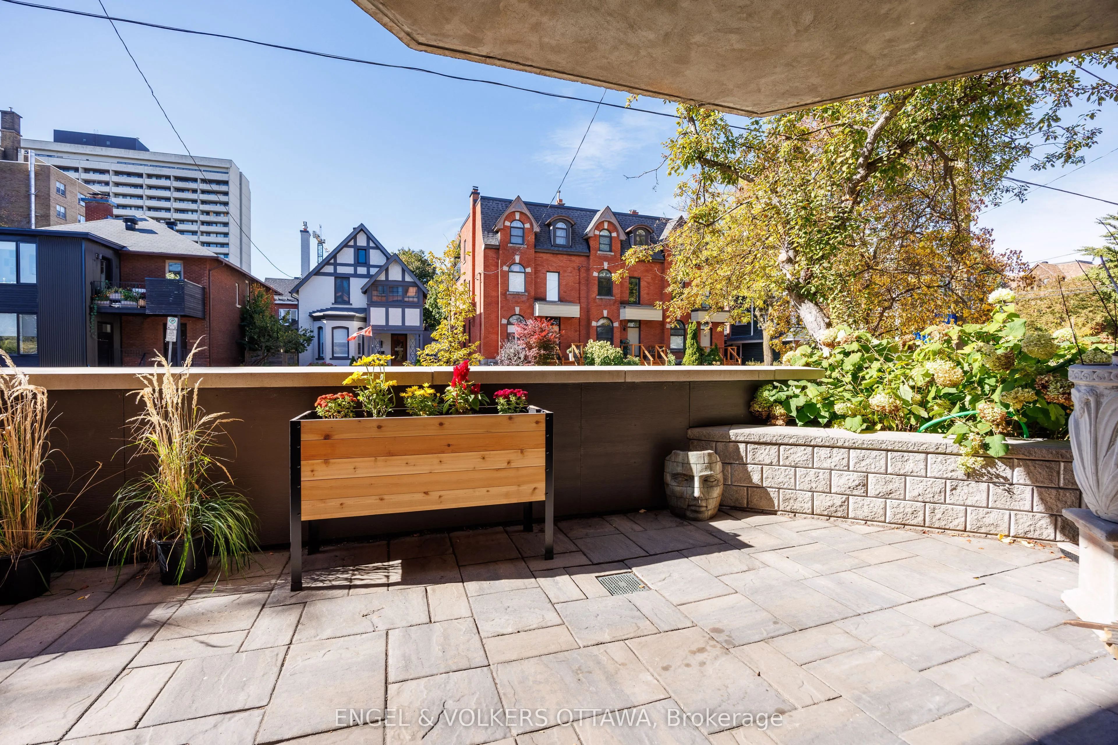 130 Queen Elizabeth Drive, #102