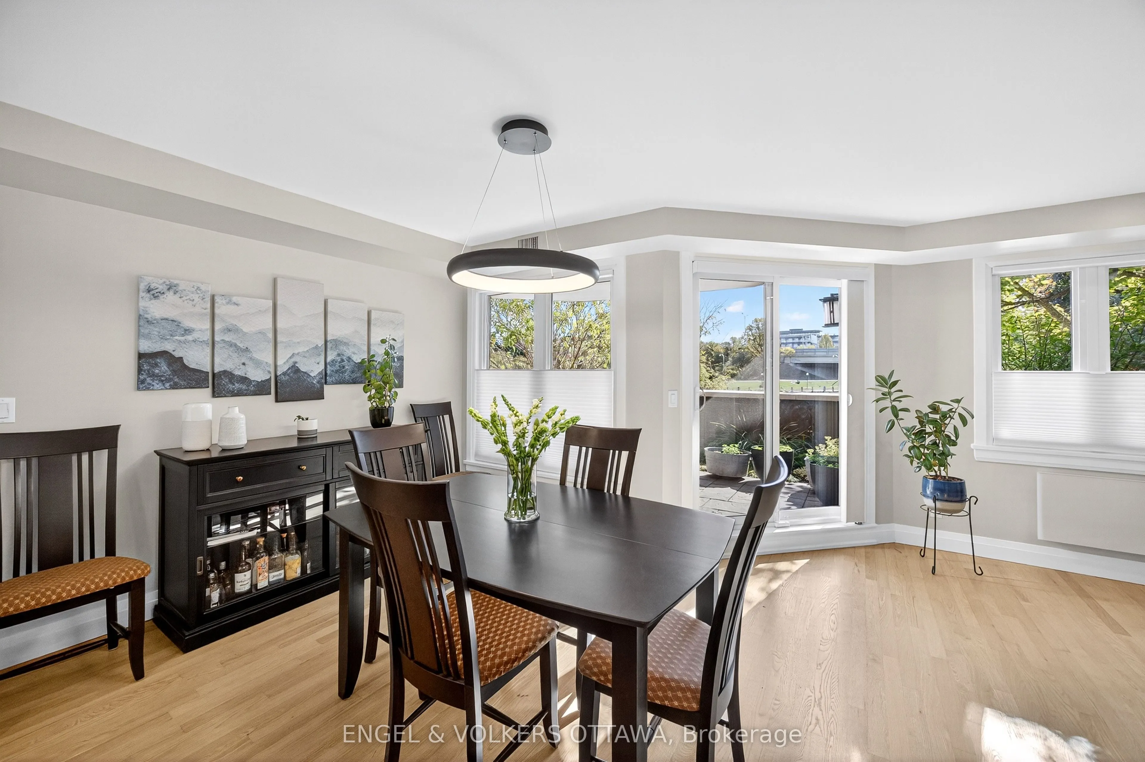 130 Queen Elizabeth Drive, #102