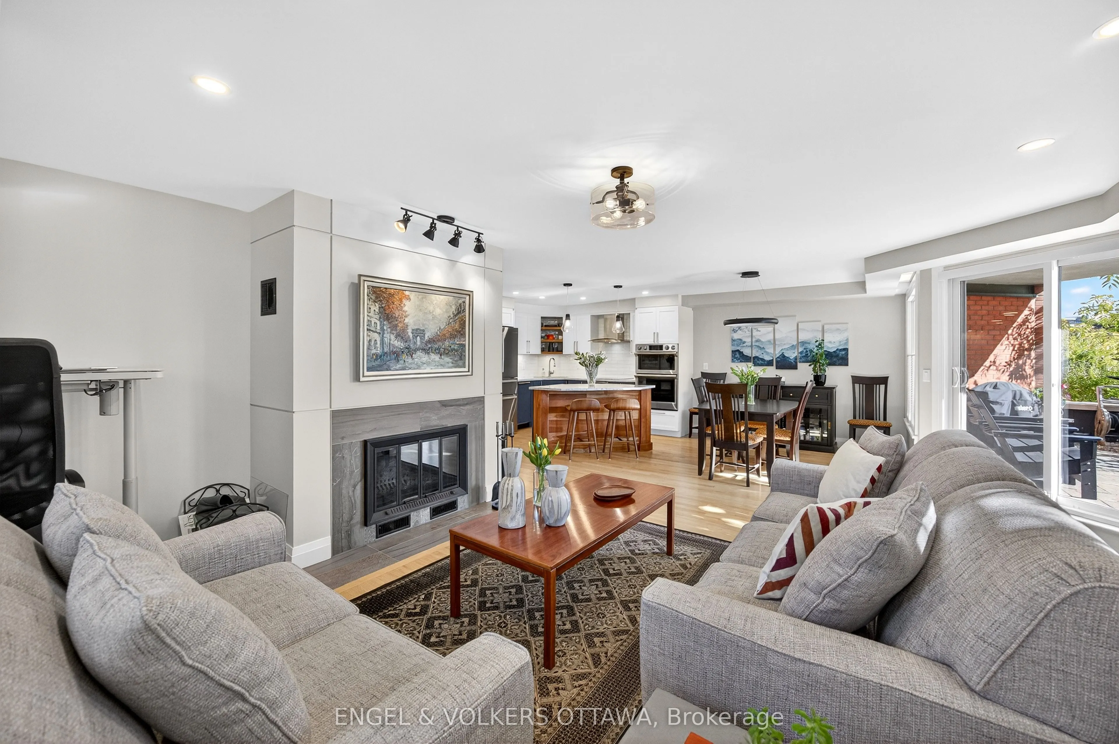 130 Queen Elizabeth Drive, #102