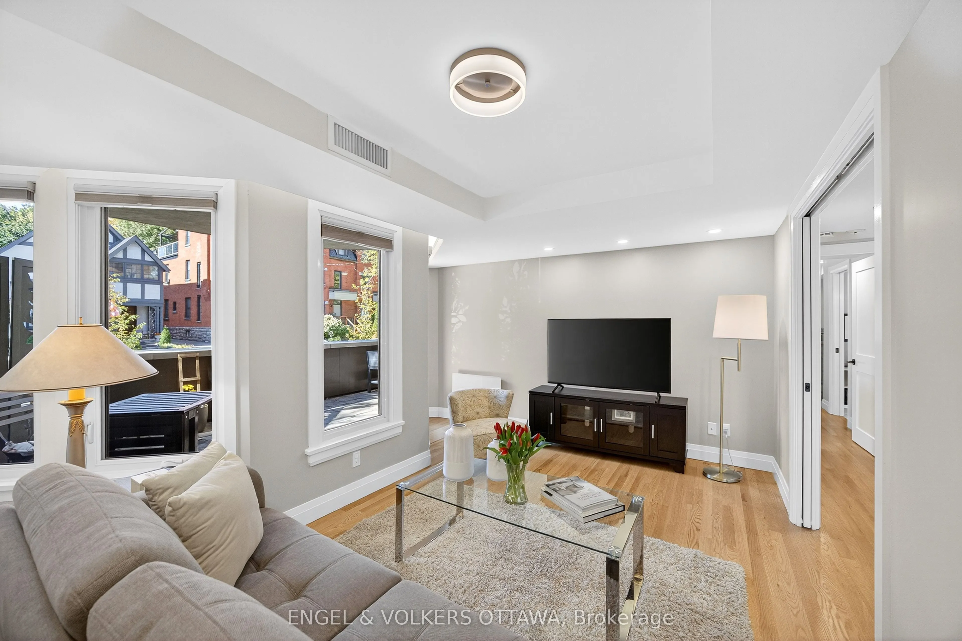 130 Queen Elizabeth Drive, #102
