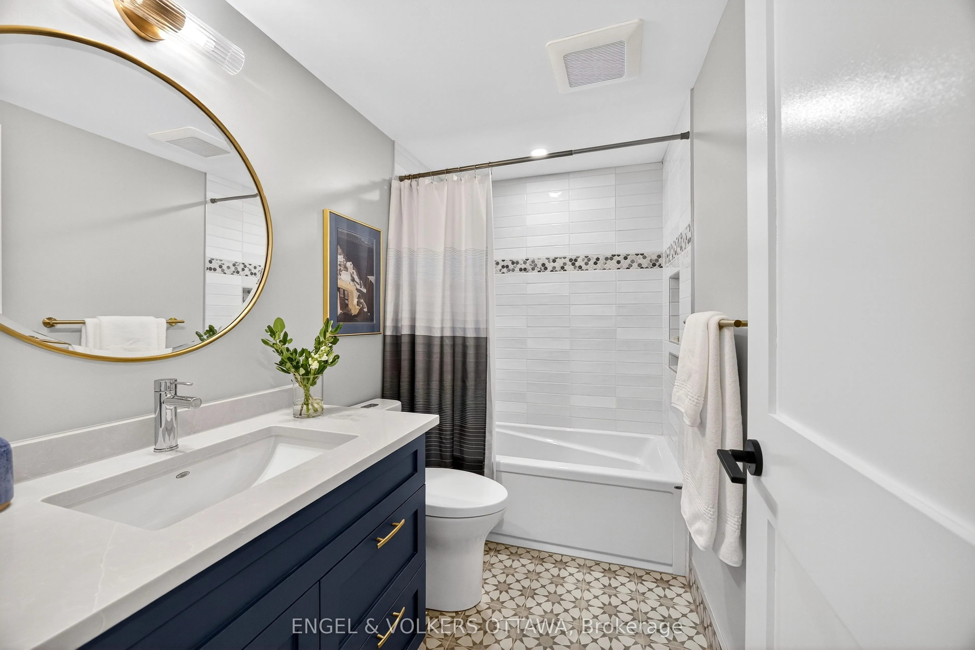 130 Queen Elizabeth Drive, #102