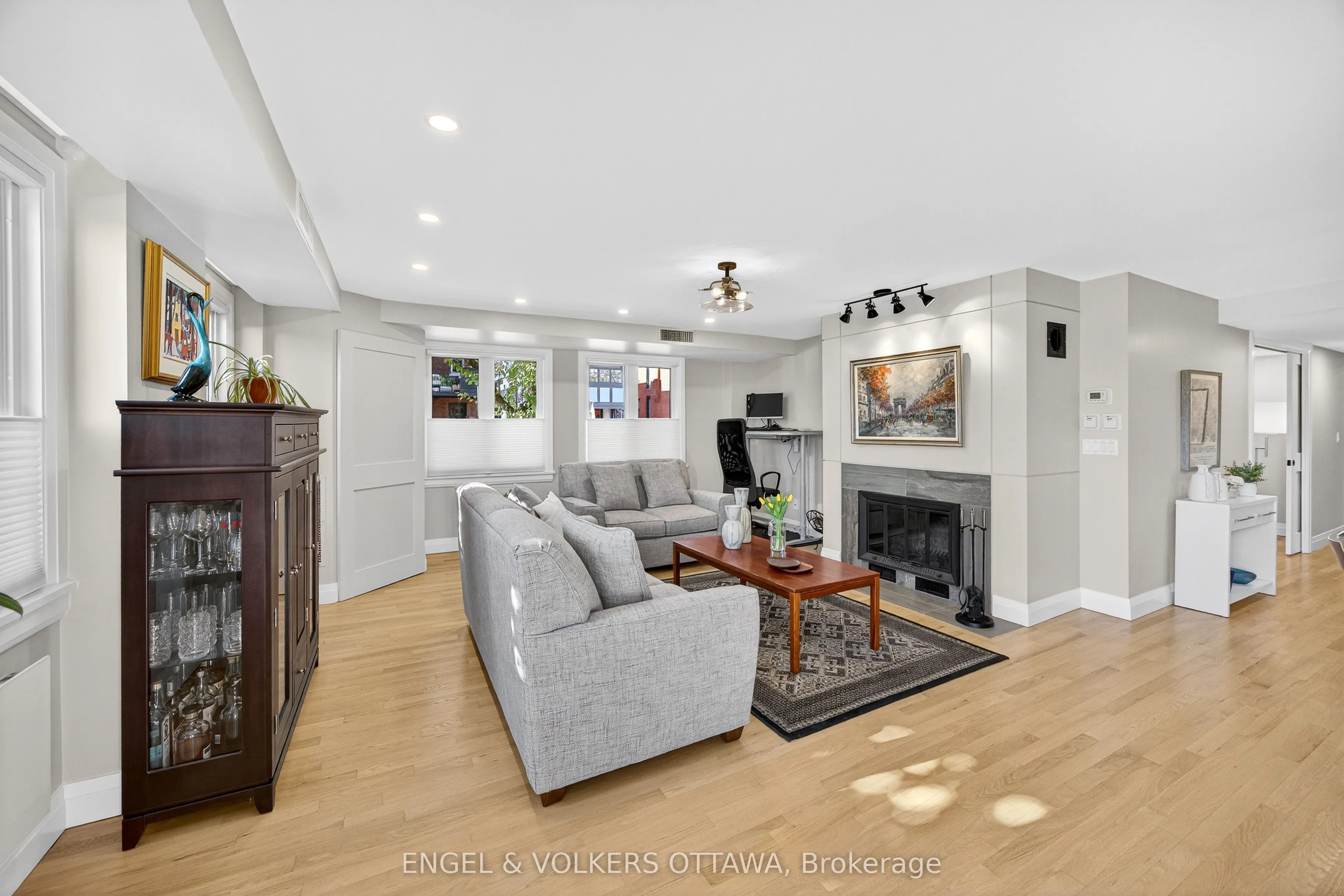 130 Queen Elizabeth Drive, #102