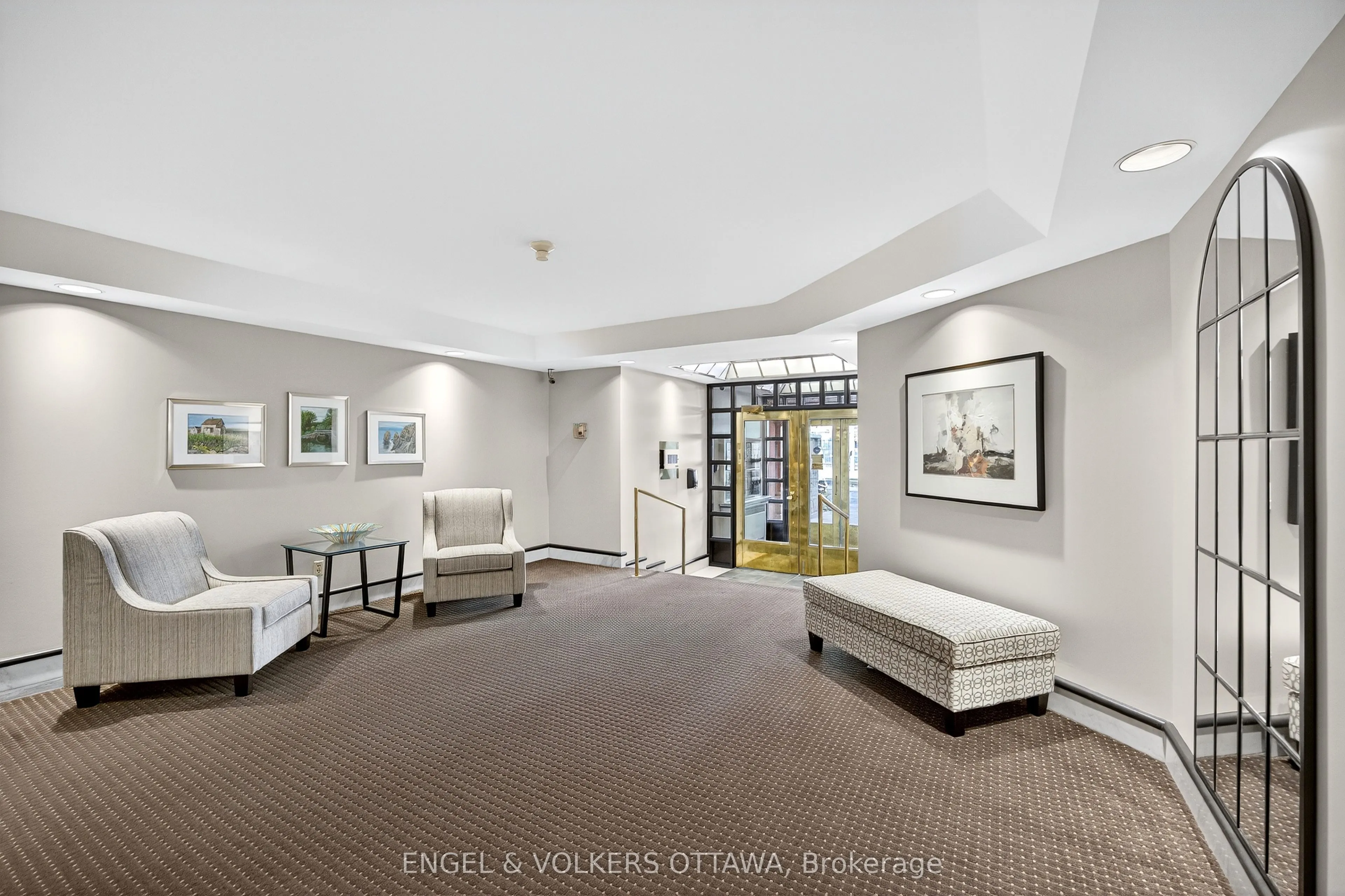 130 Queen Elizabeth Drive, #102