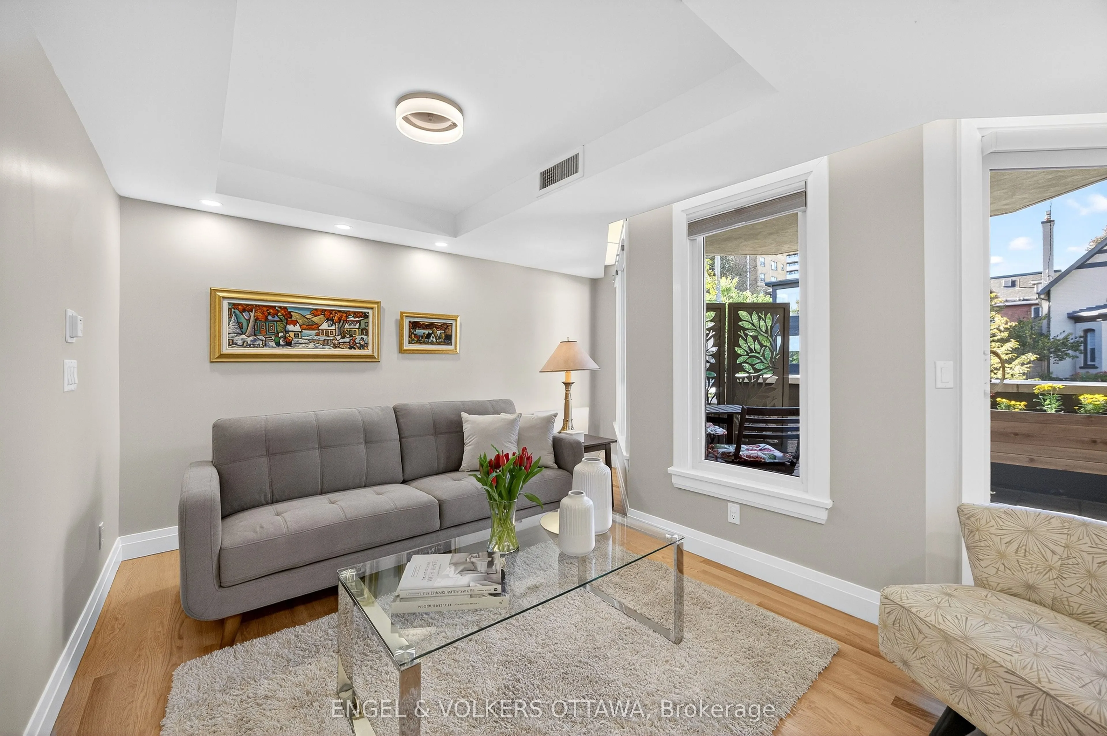 130 Queen Elizabeth Drive, #102