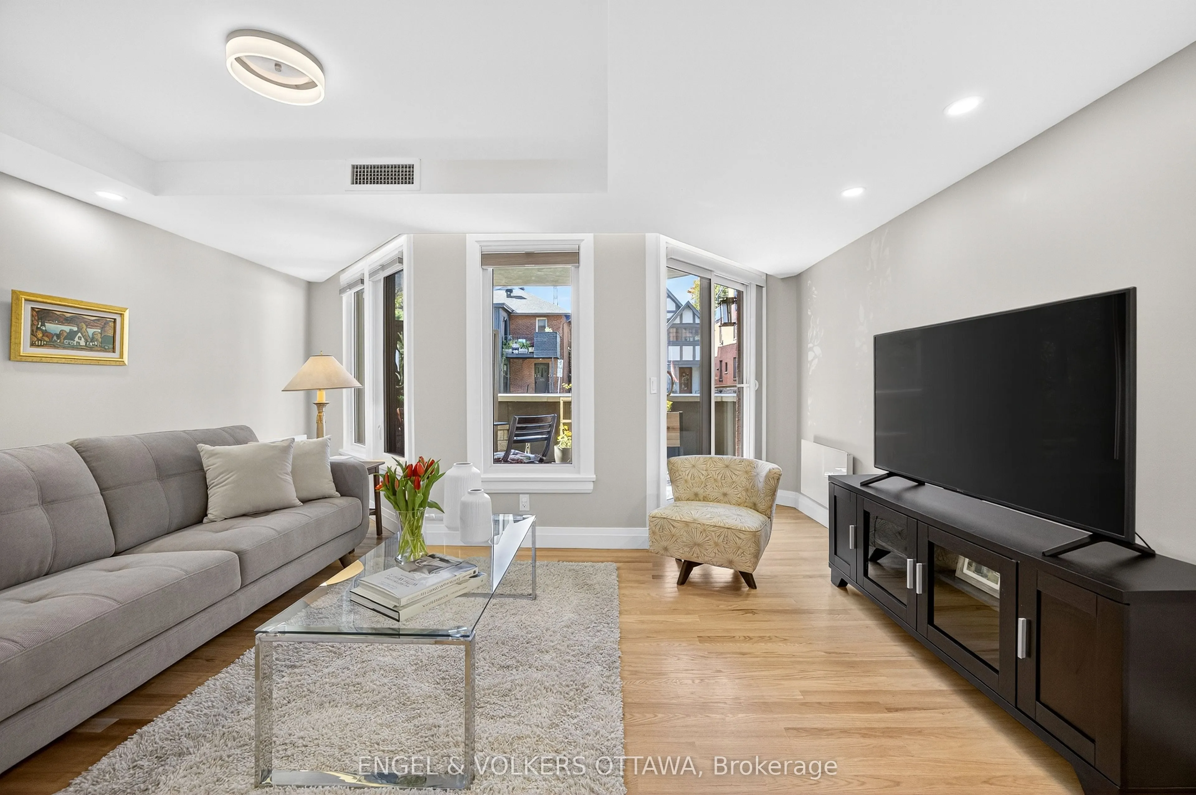 130 Queen Elizabeth Drive, #102