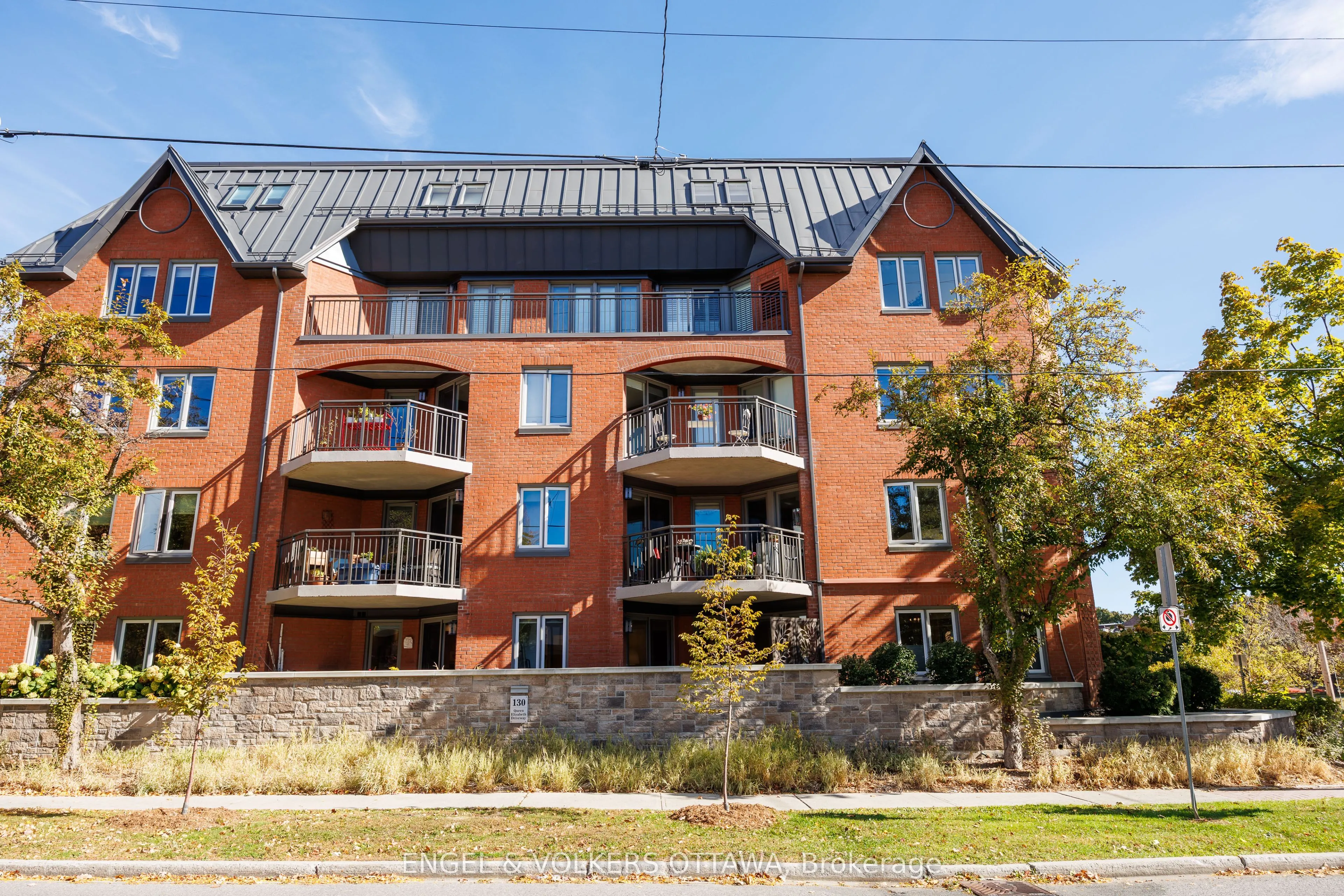 130 Queen Elizabeth Drive, #102