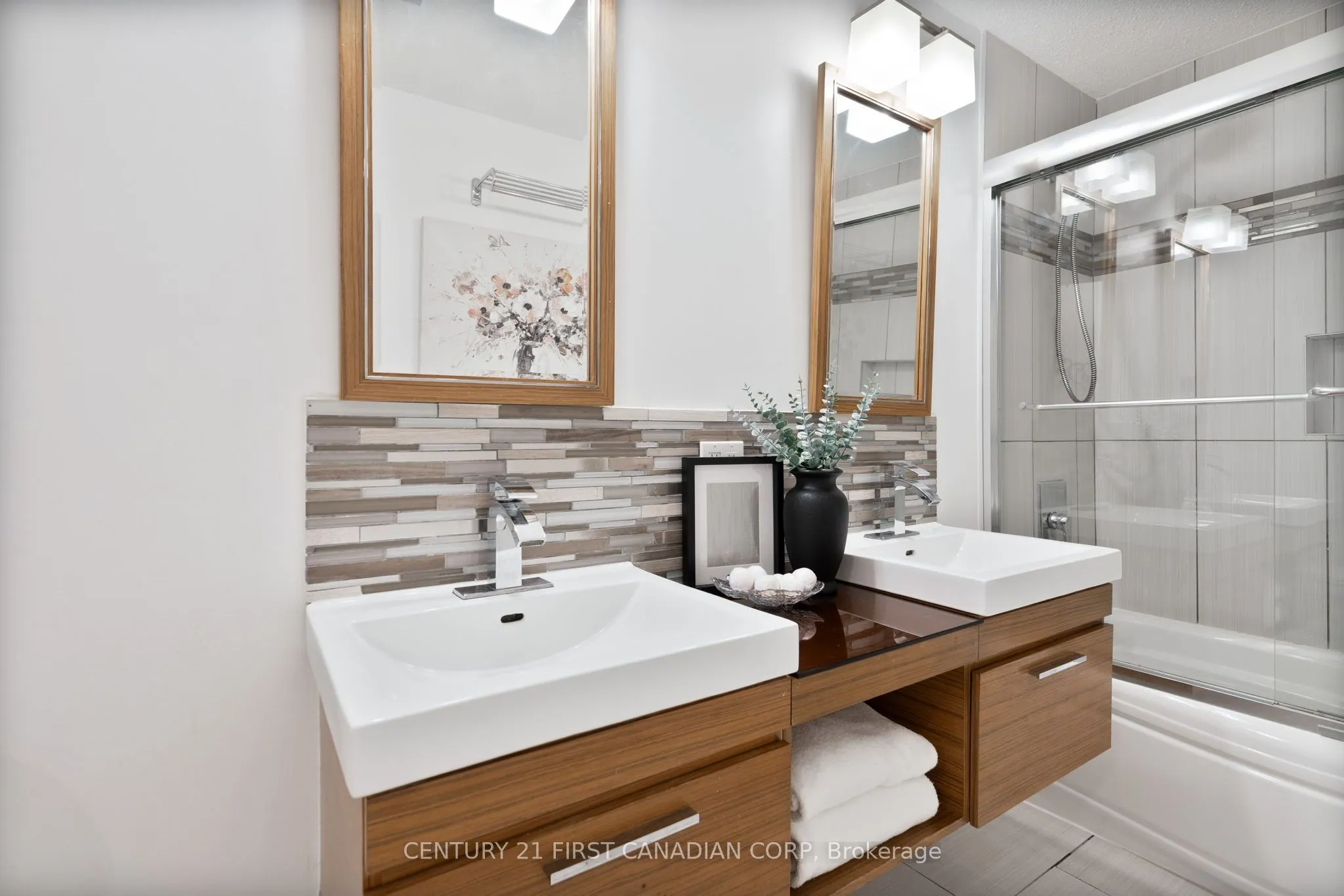 176 Gardenwood Drive, #34