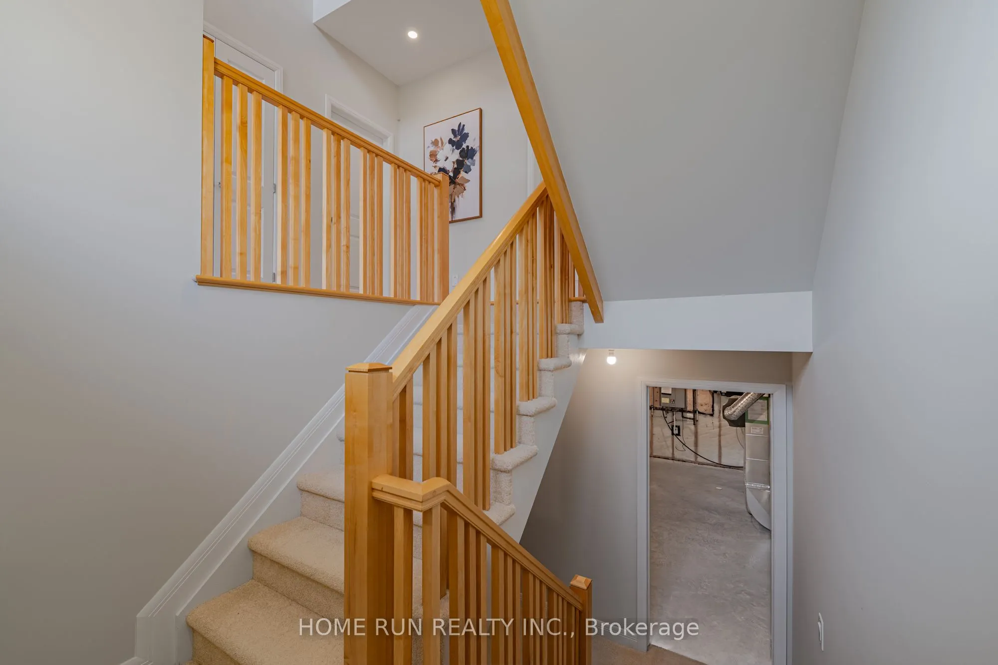 100 Lochhouse Walk