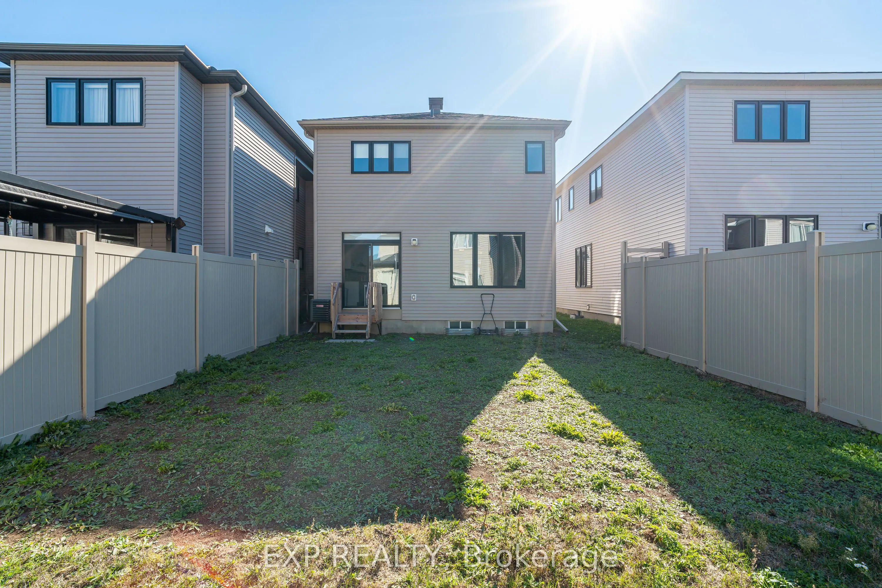 770 DERREEN Avenue
