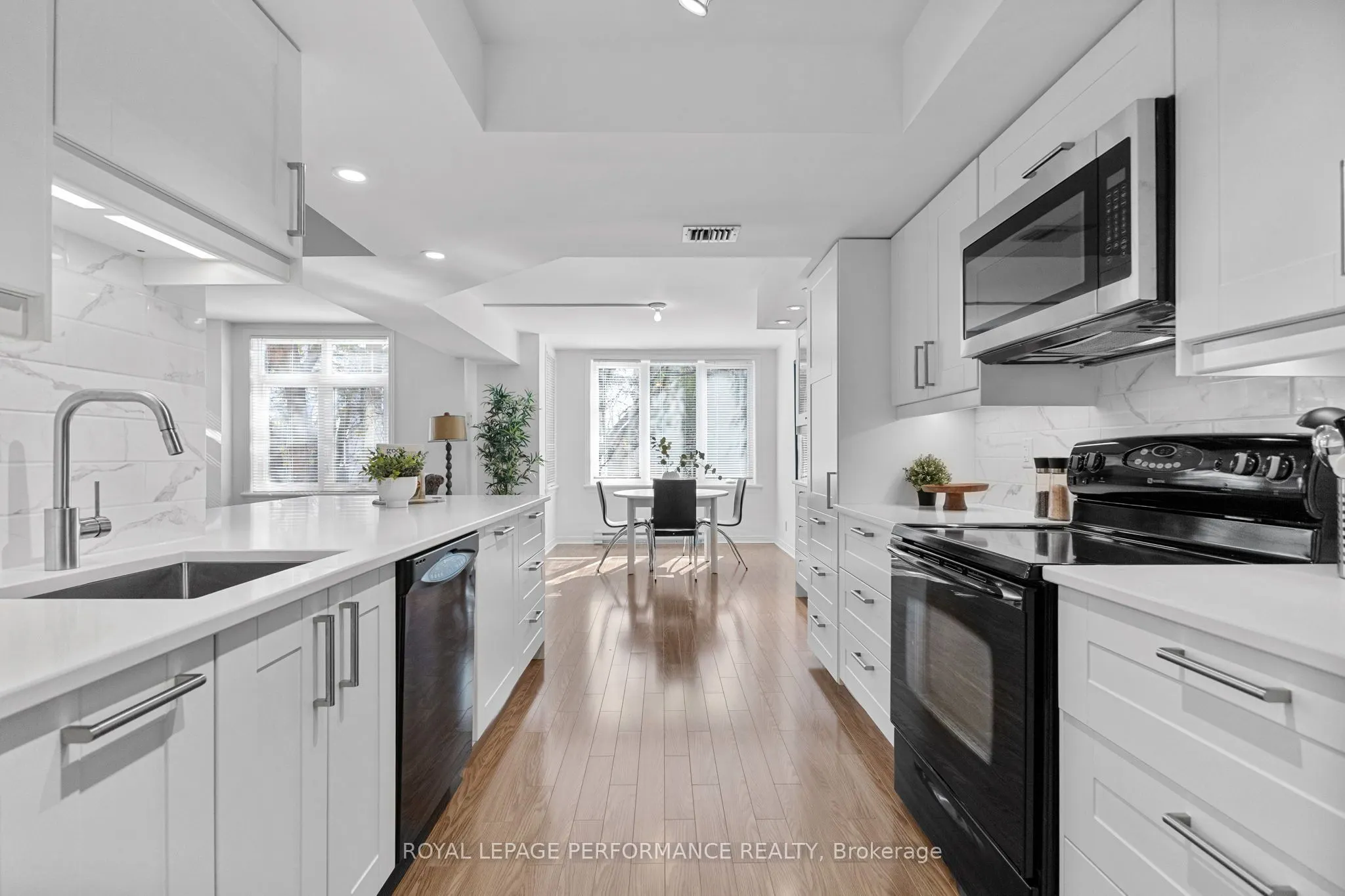 205 Somerset Street W, #206
