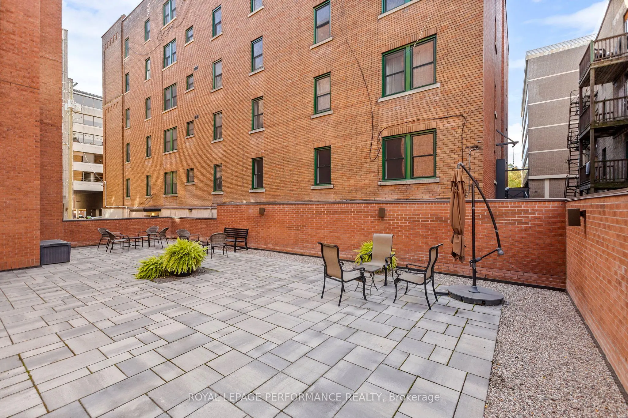 205 Somerset Street W, #206
