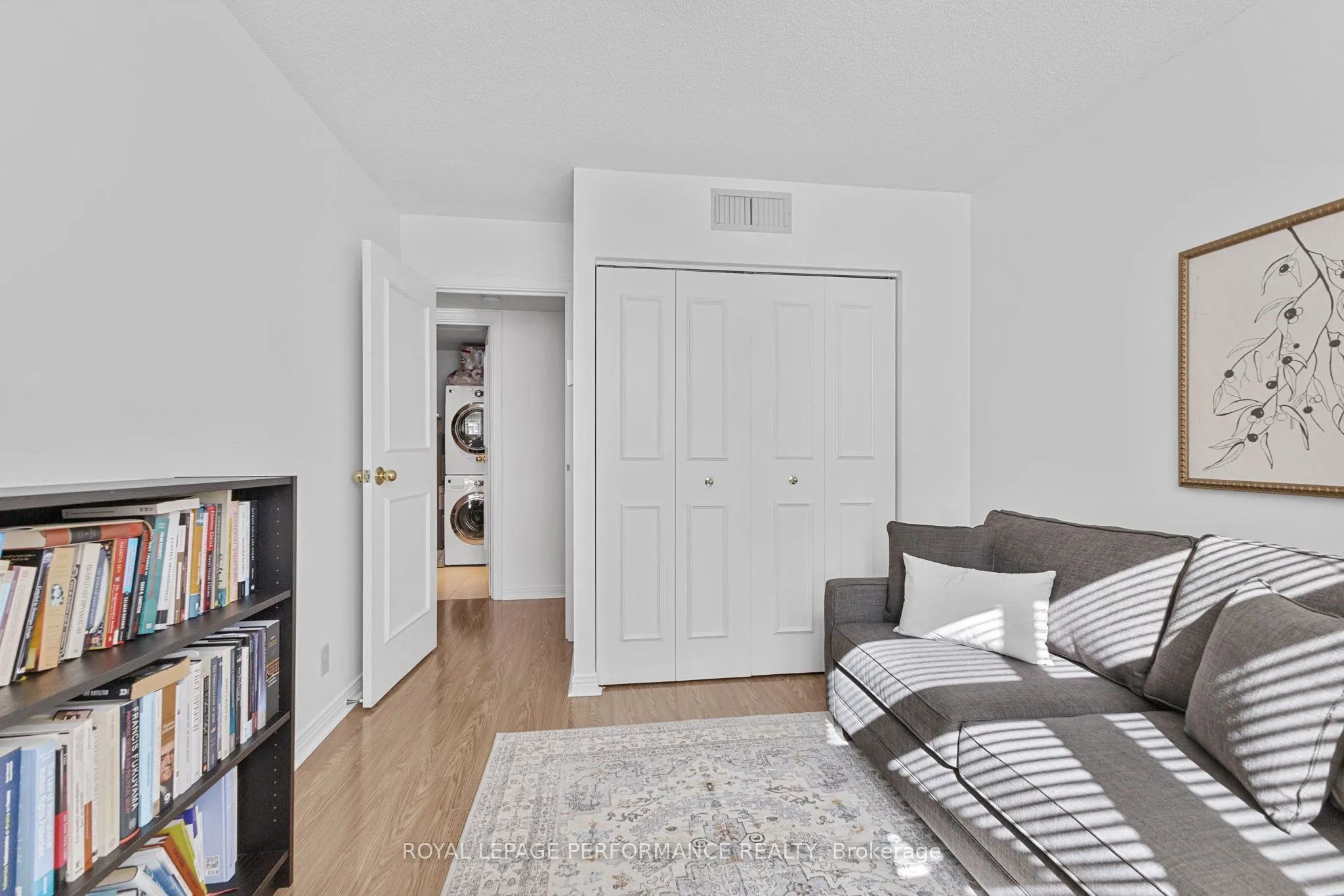 205 Somerset Street W, #206