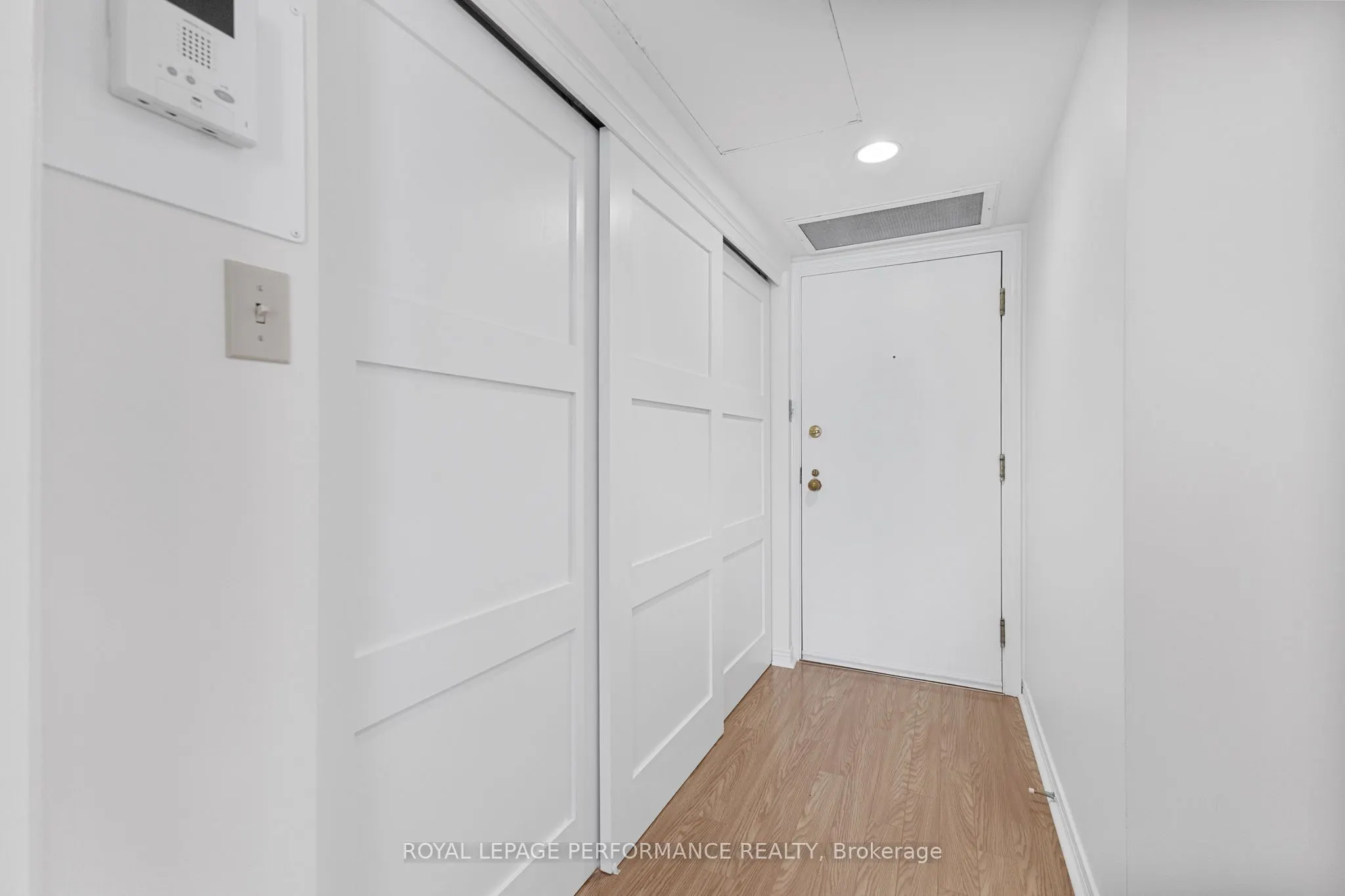 205 Somerset Street W, #206