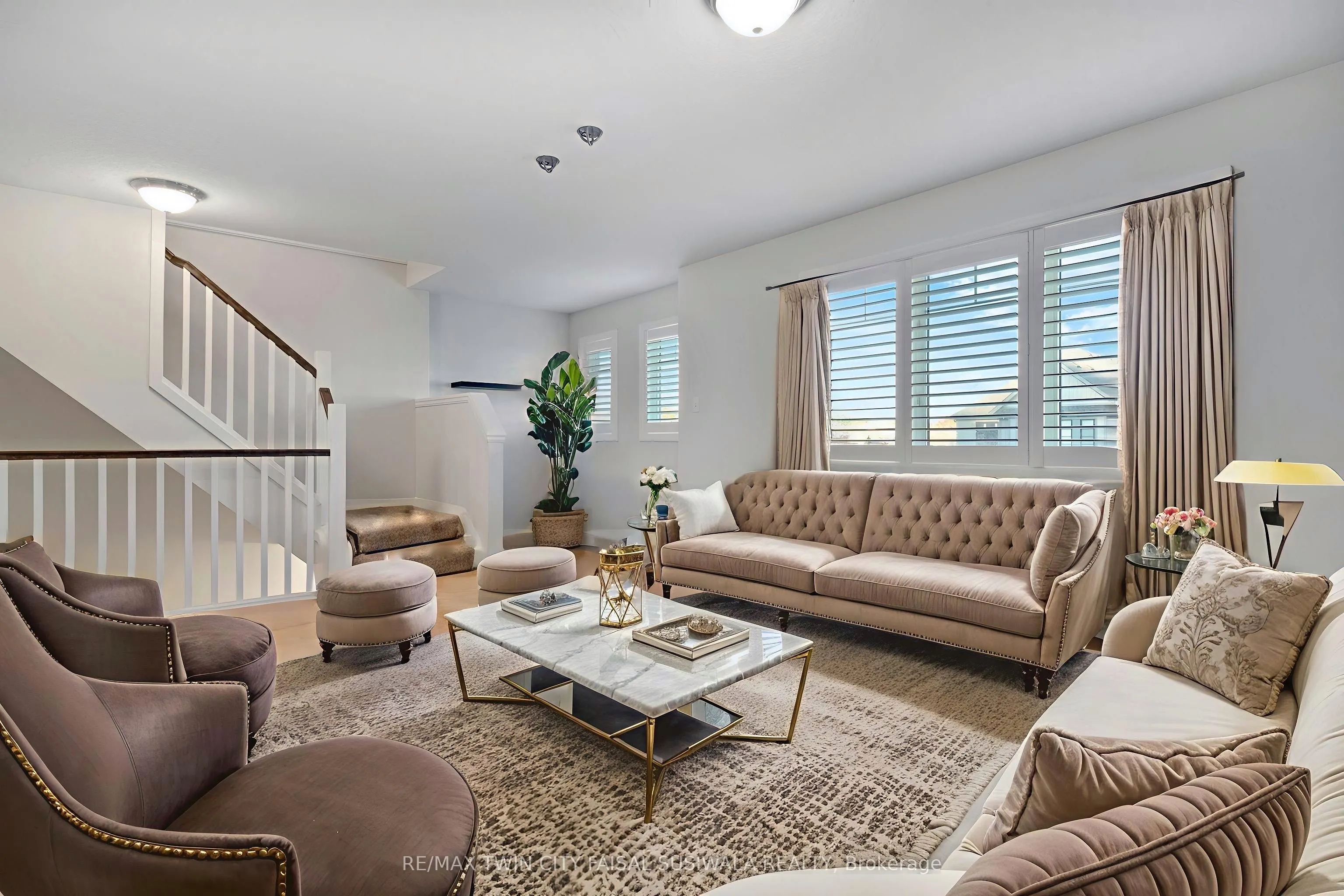 403 Moorlands Crescent