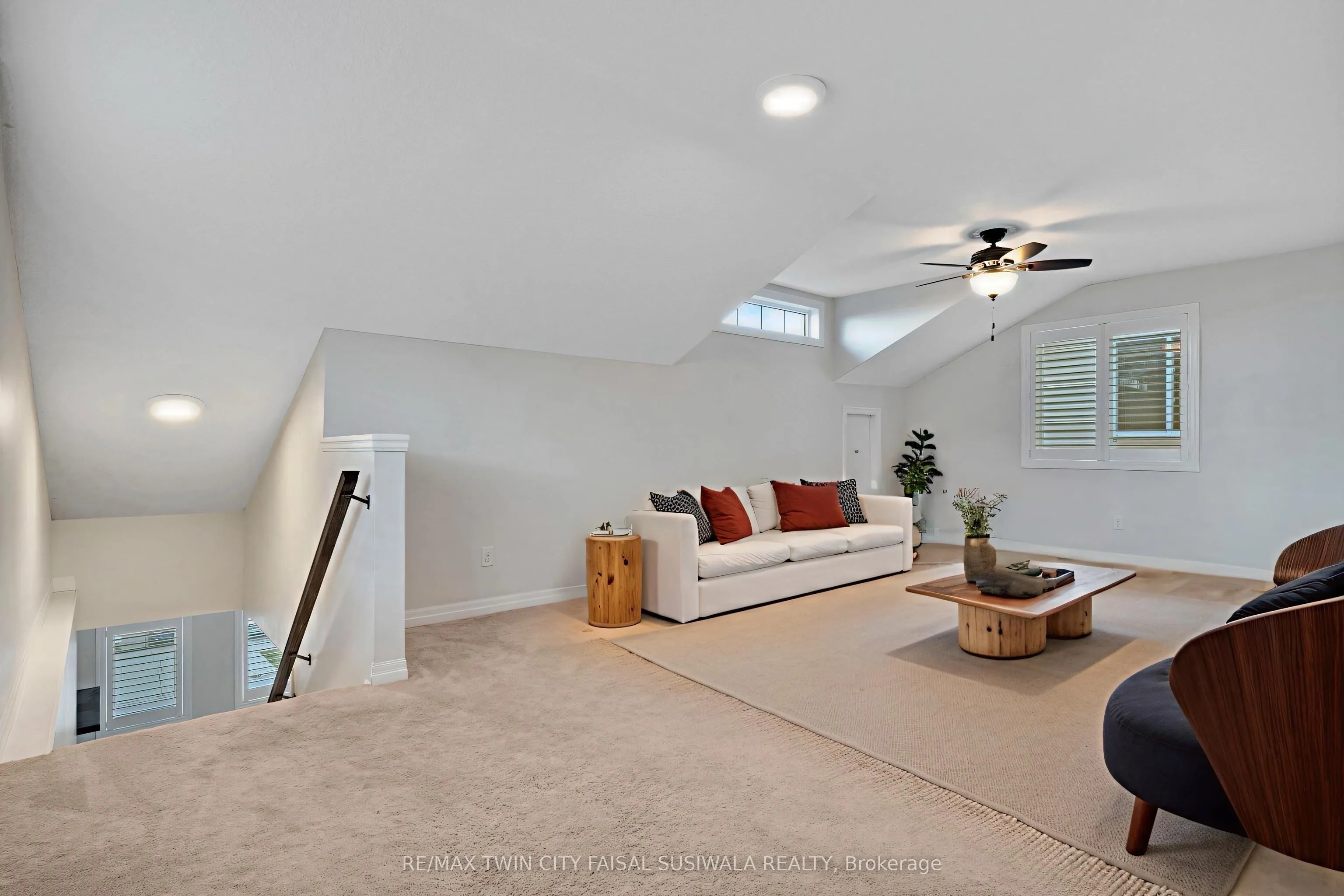 403 Moorlands Crescent