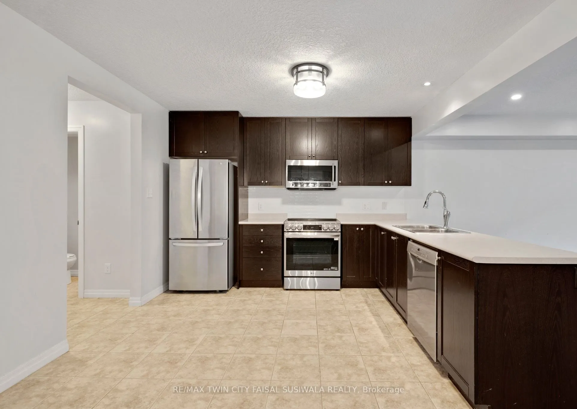 403 Moorlands Crescent