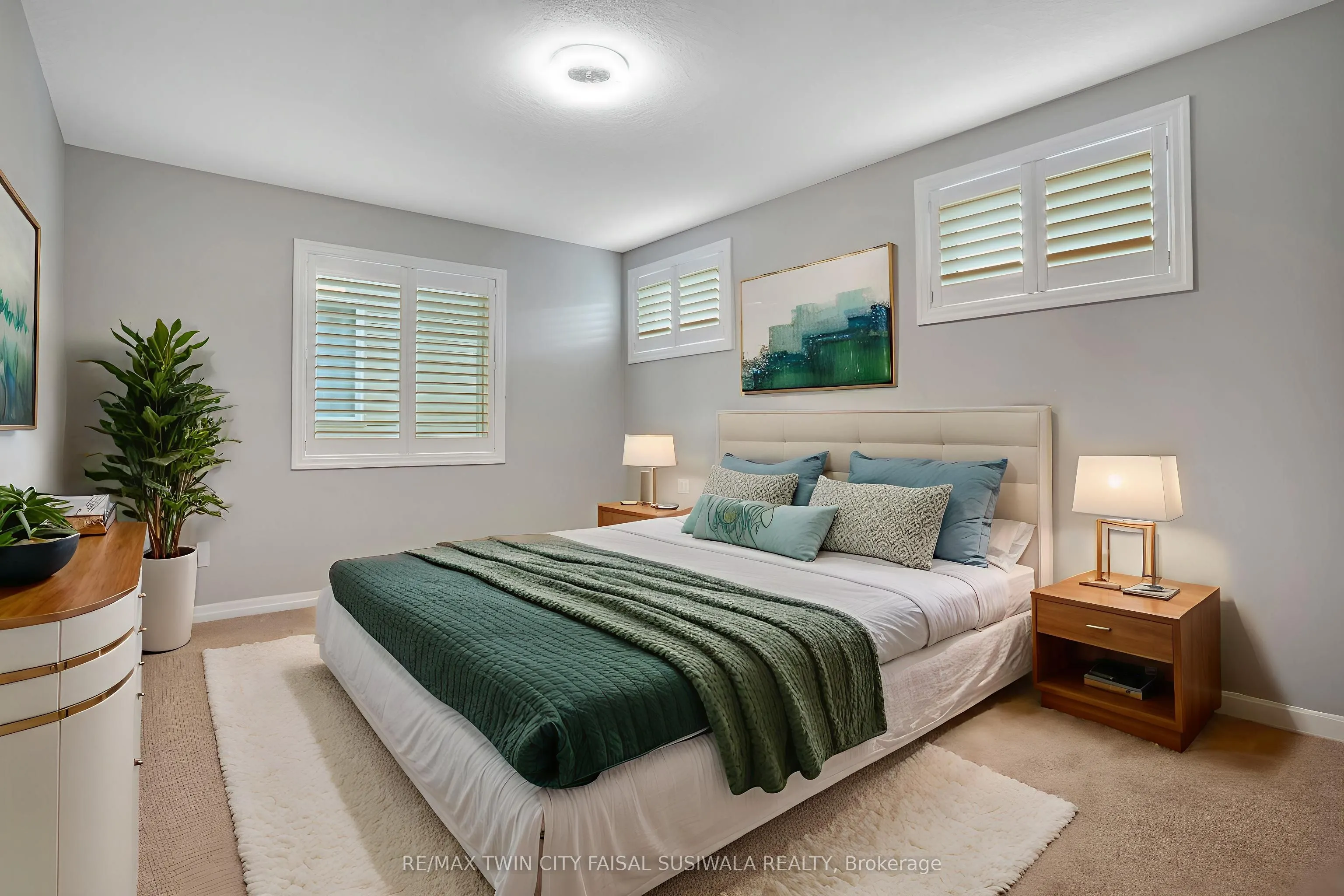 403 Moorlands Crescent