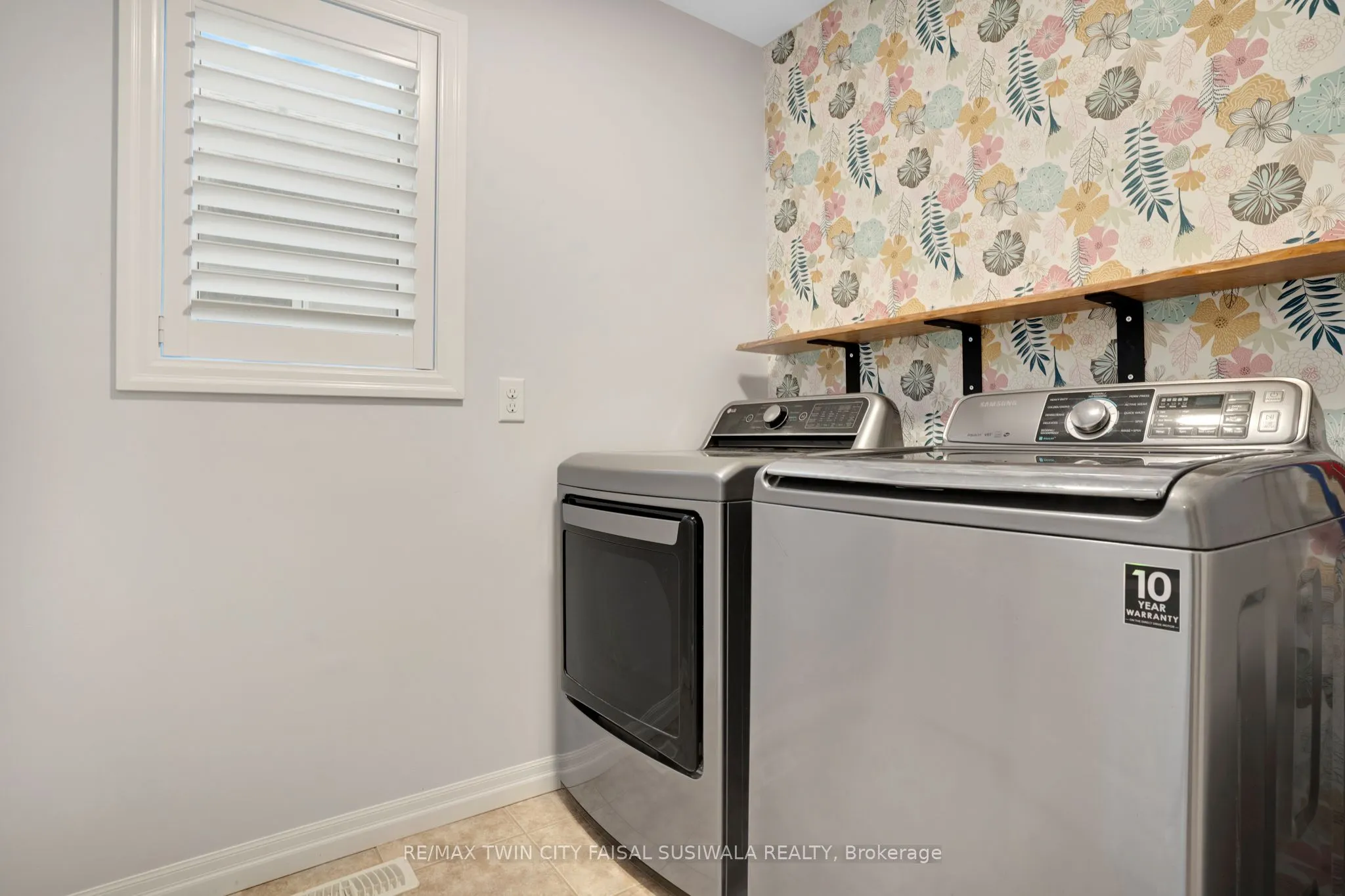 403 Moorlands Crescent