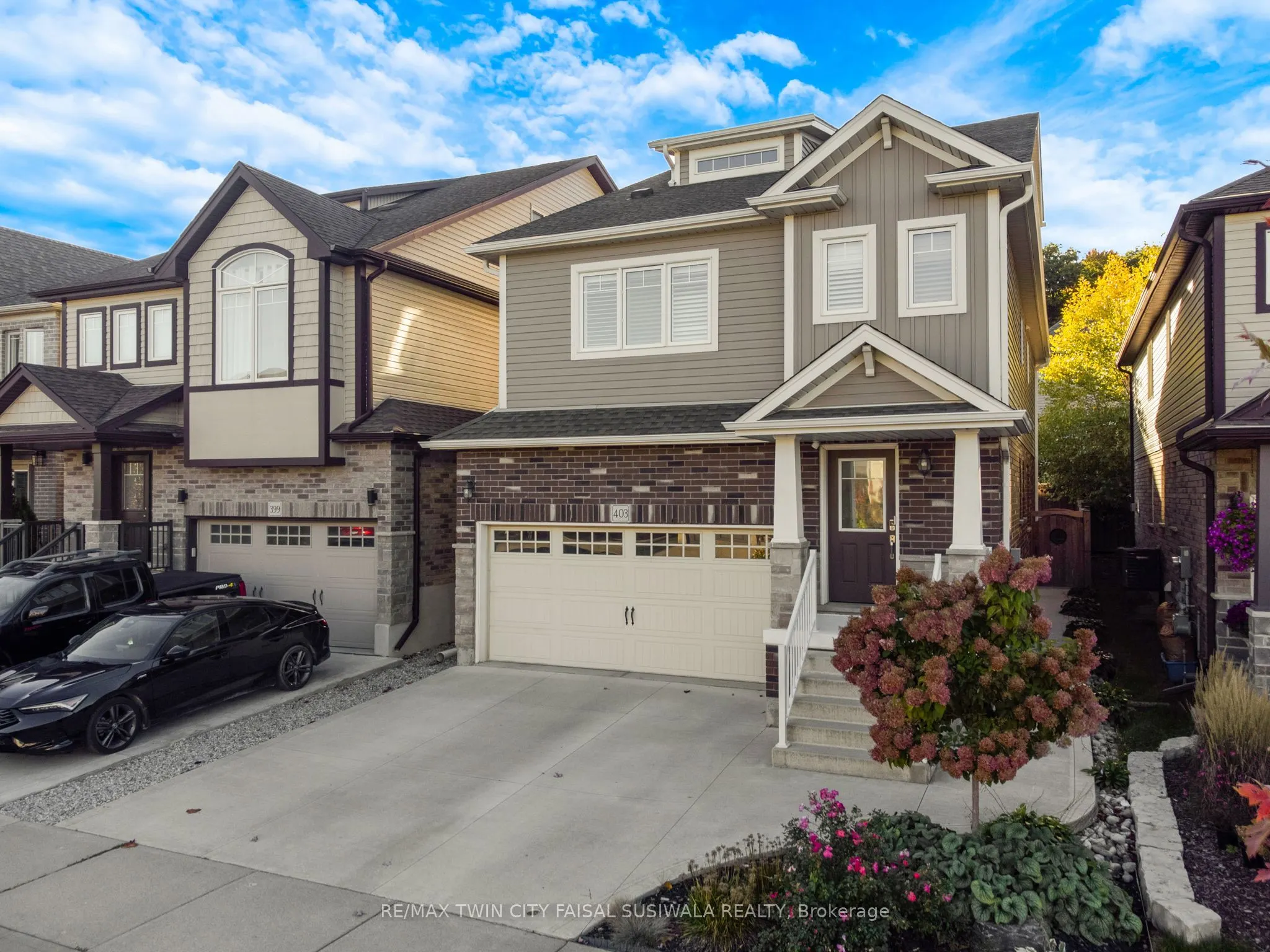 403 Moorlands Crescent