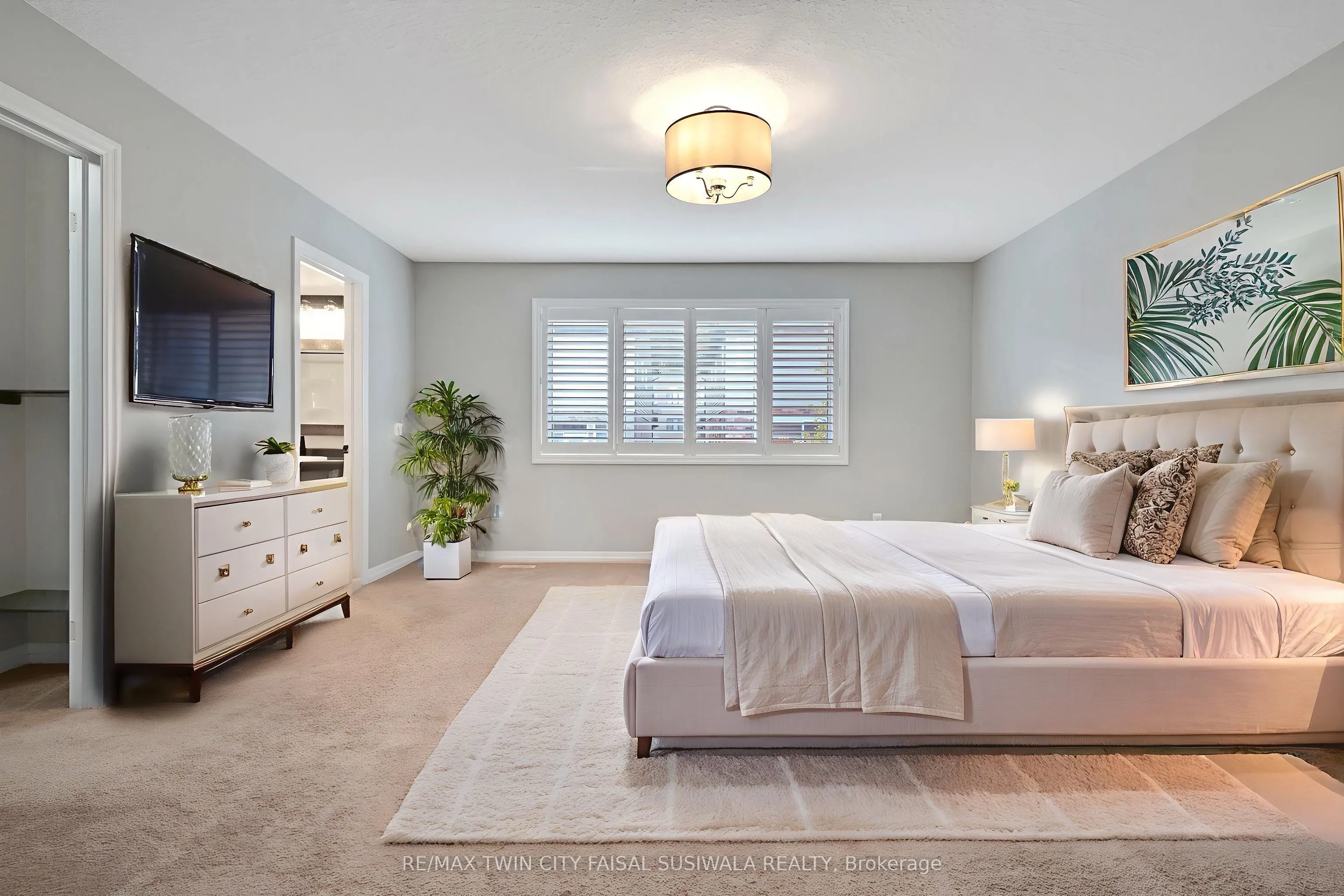 403 Moorlands Crescent