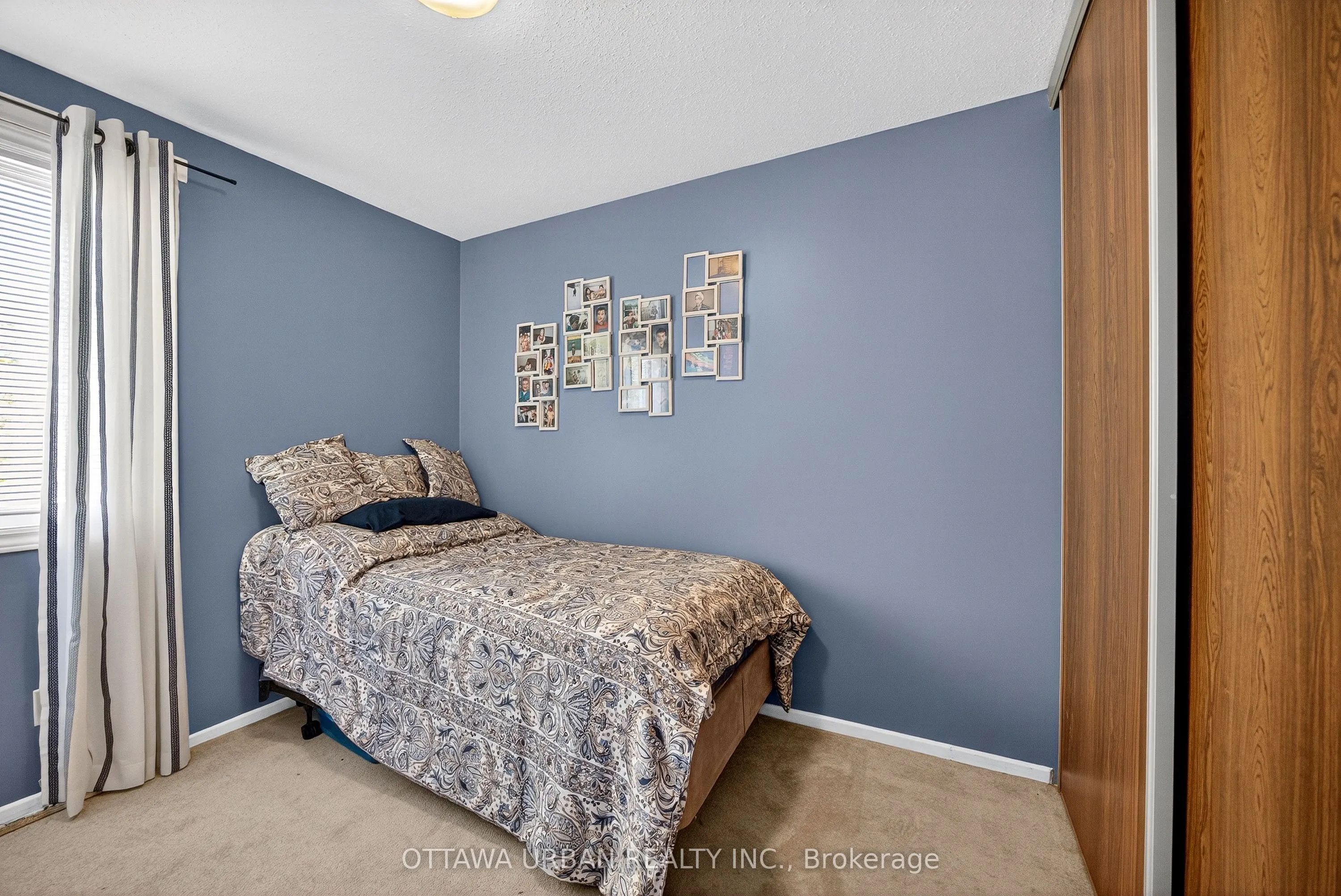 7986 Decarie Drive