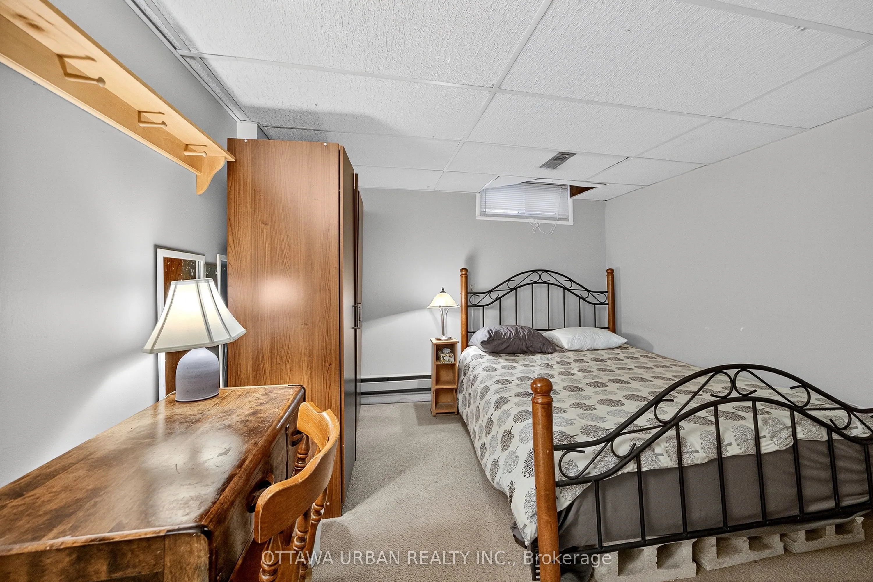 7986 Decarie Drive
