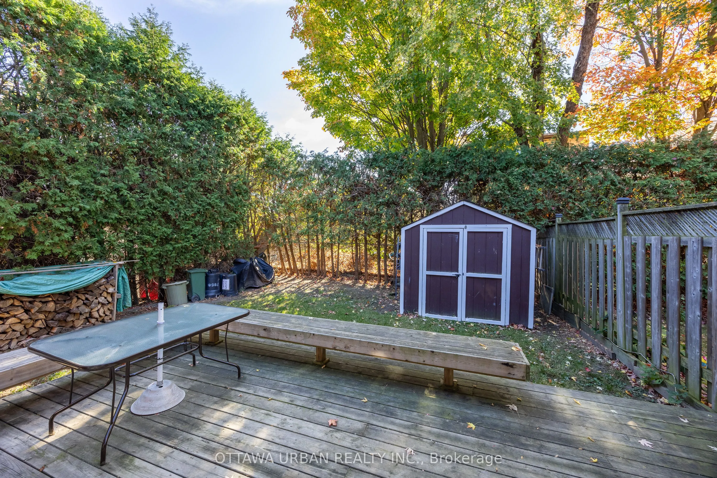 7986 Decarie Drive