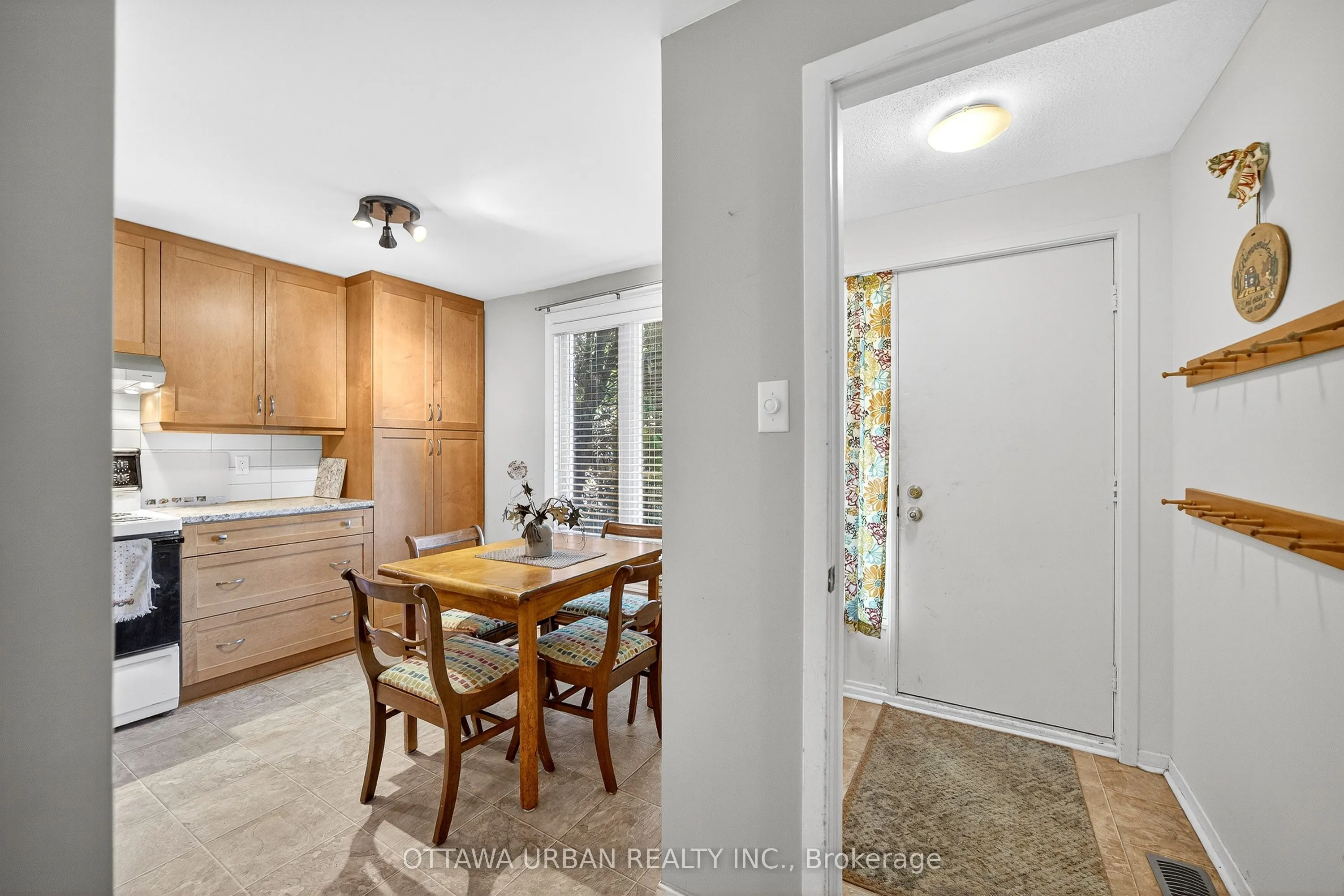 7986 Decarie Drive