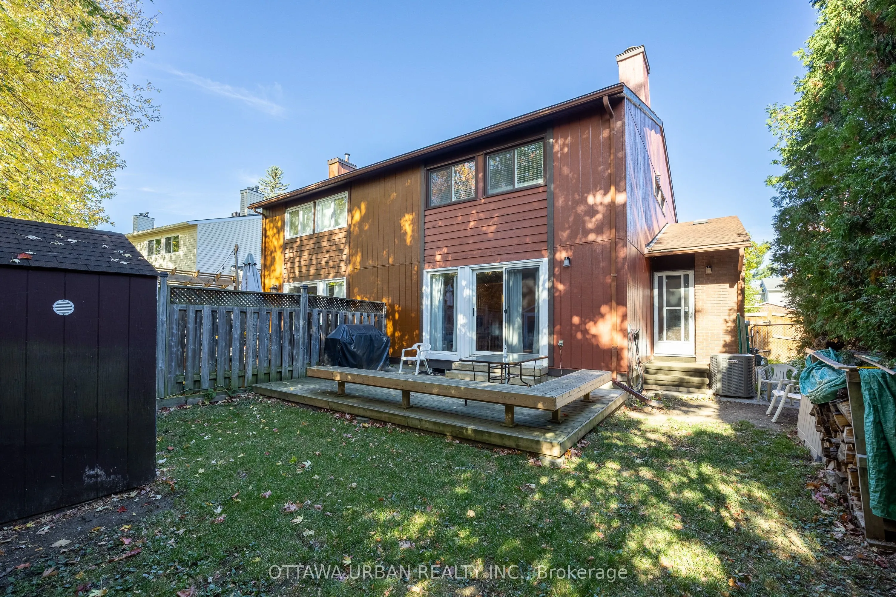7986 Decarie Drive