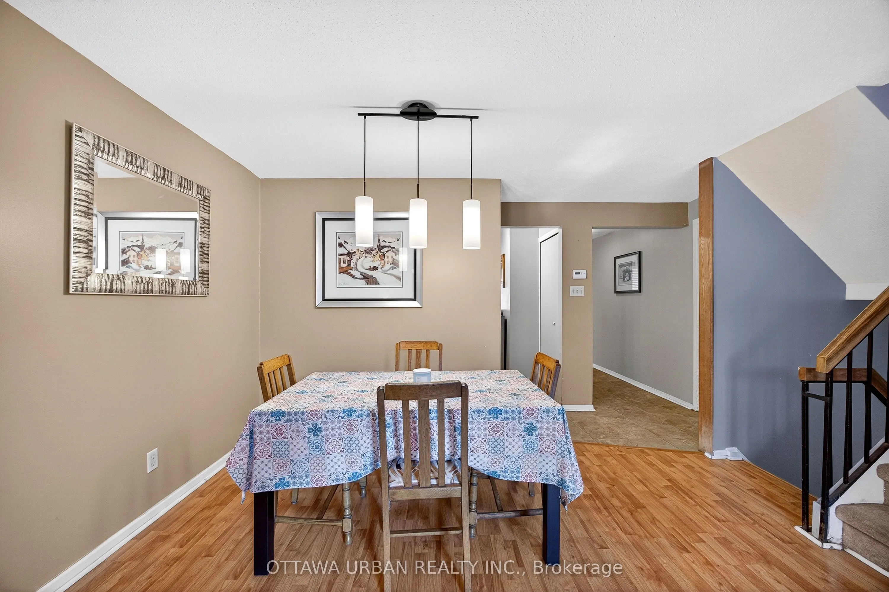 7986 Decarie Drive