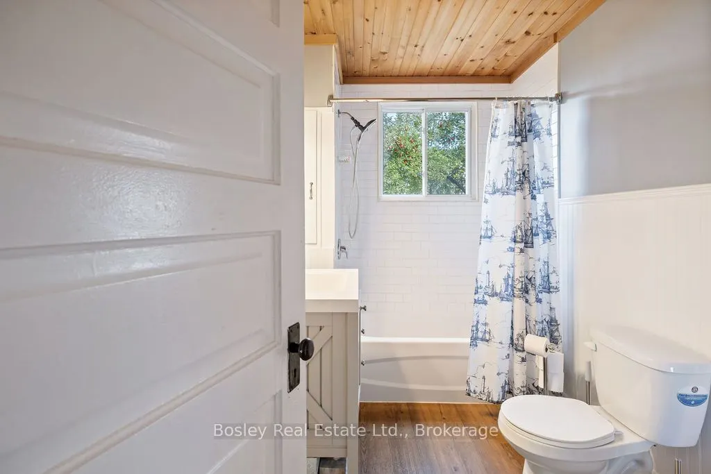 355695 The Blue Mountain Euphrasia Townline