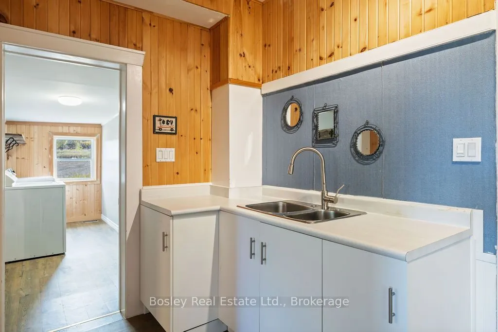 355695 The Blue Mountain Euphrasia Townline