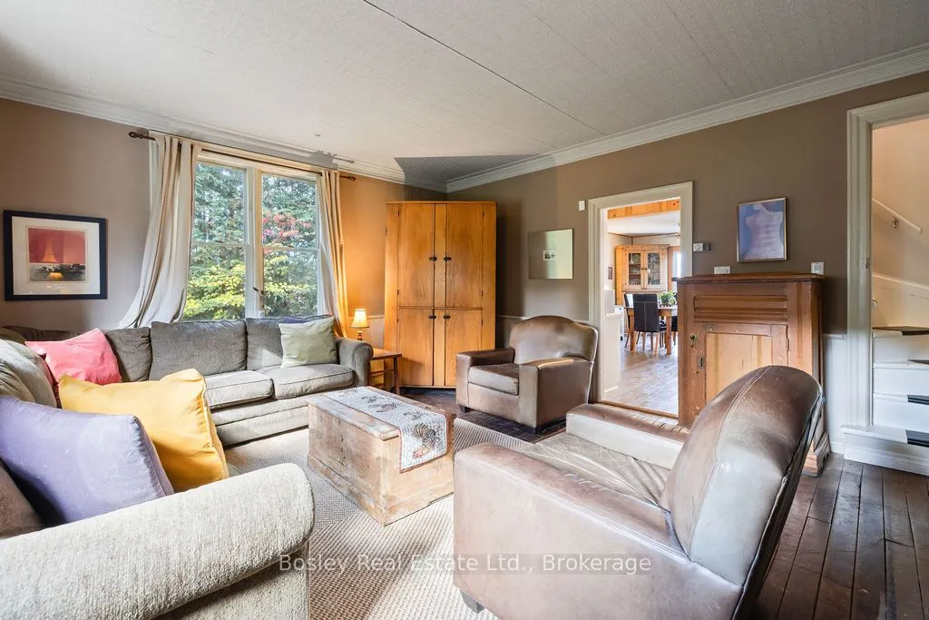 355695 The Blue Mountain Euphrasia Townline