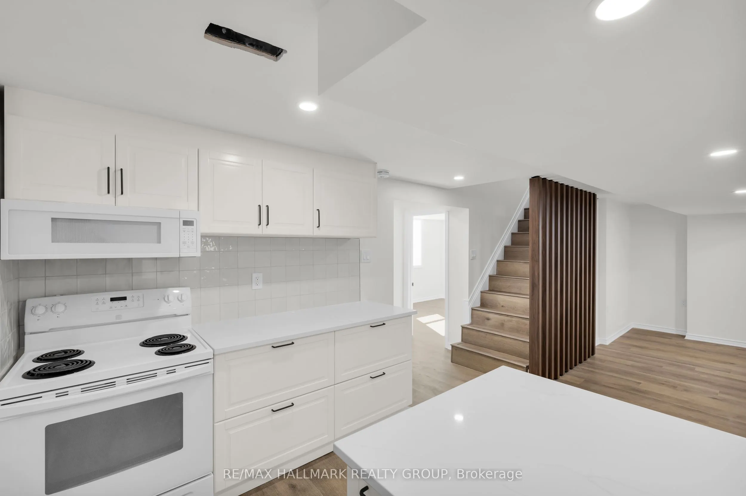 26 SPRING GARDEN Avenue