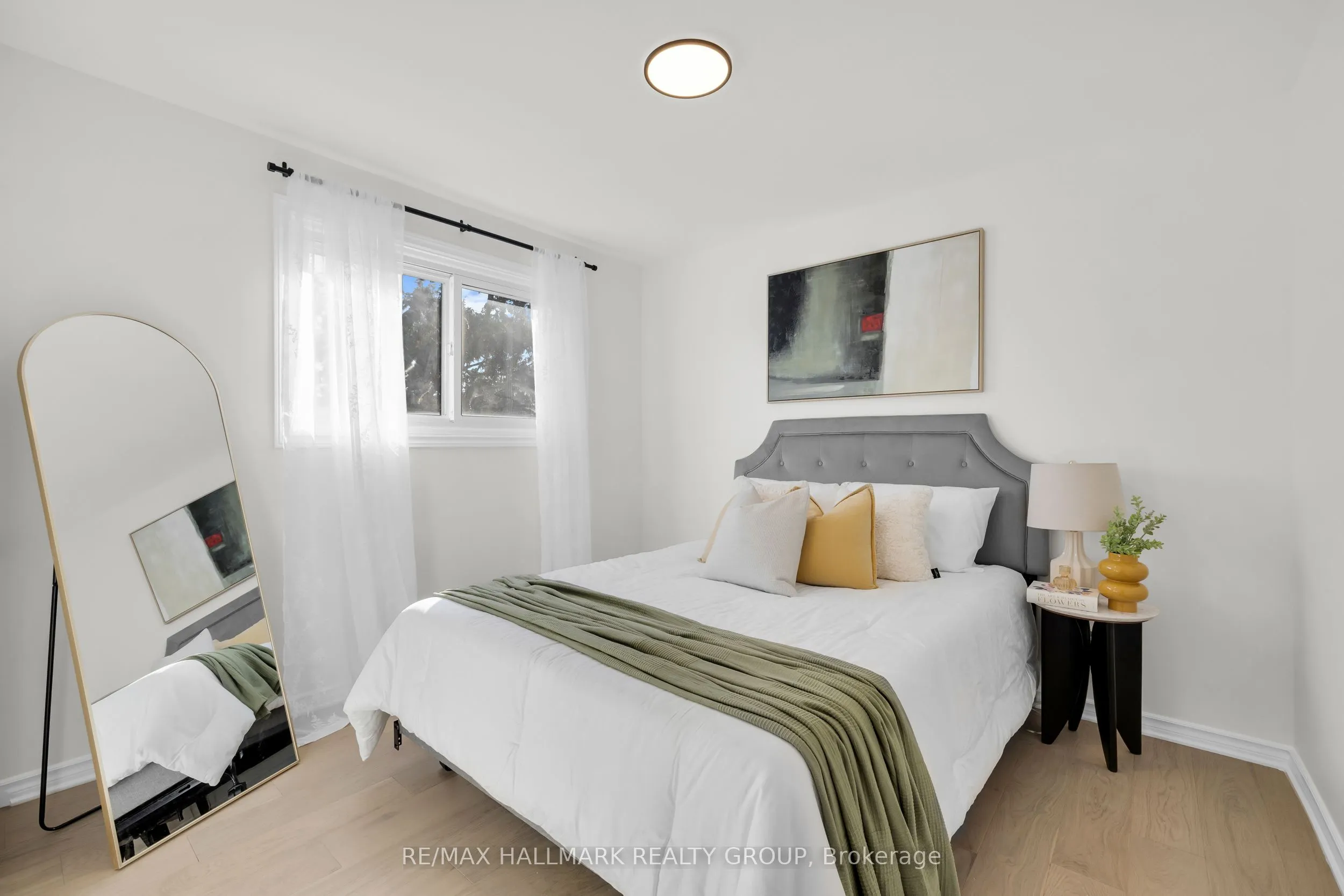 26 SPRING GARDEN Avenue