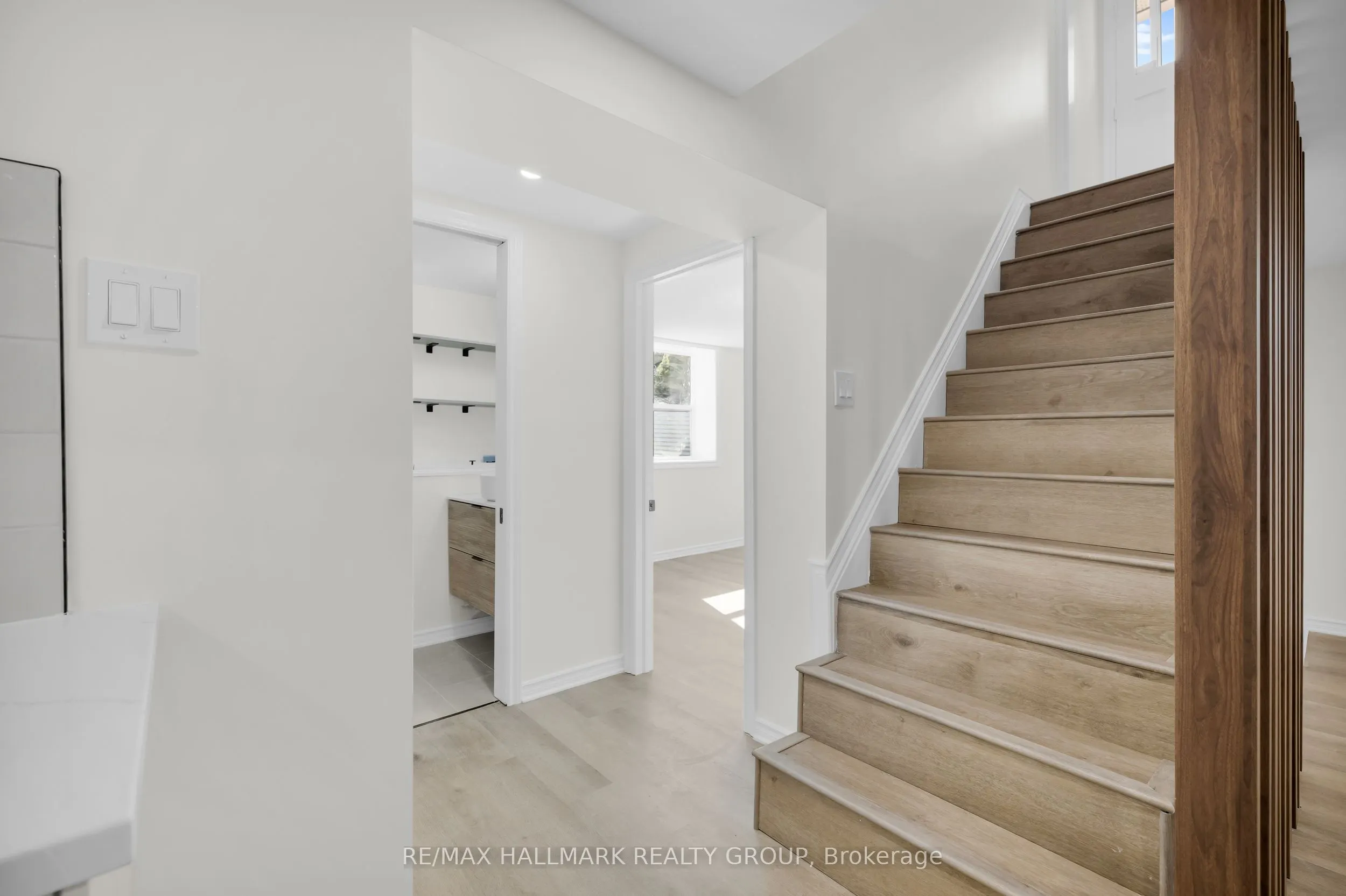 26 SPRING GARDEN Avenue