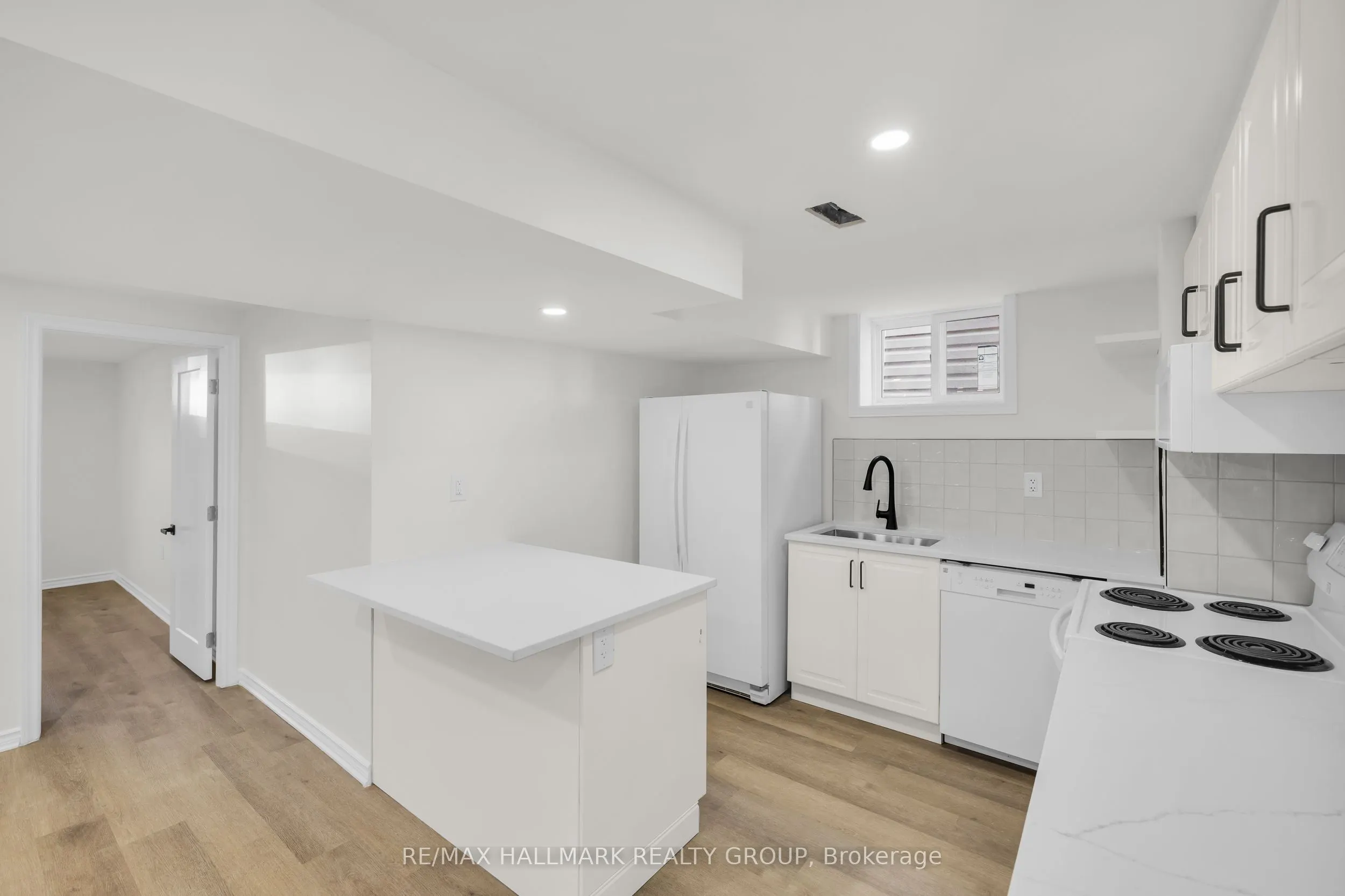 26 SPRING GARDEN Avenue