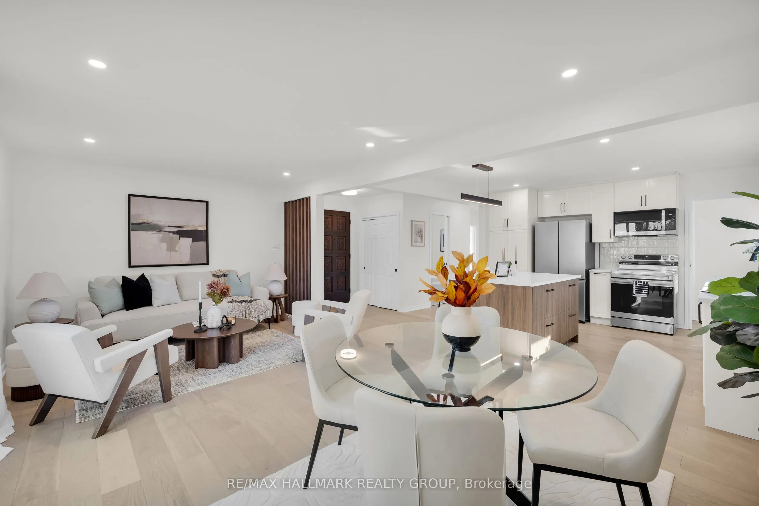 26 SPRING GARDEN Avenue