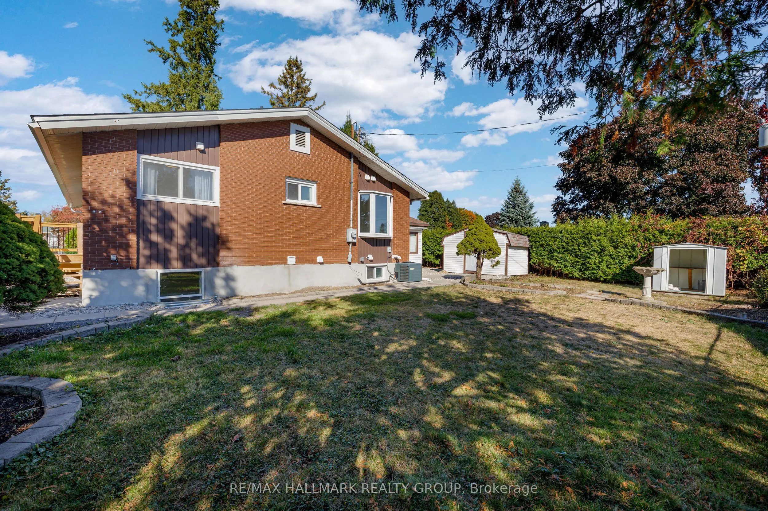 26 SPRING GARDEN Avenue