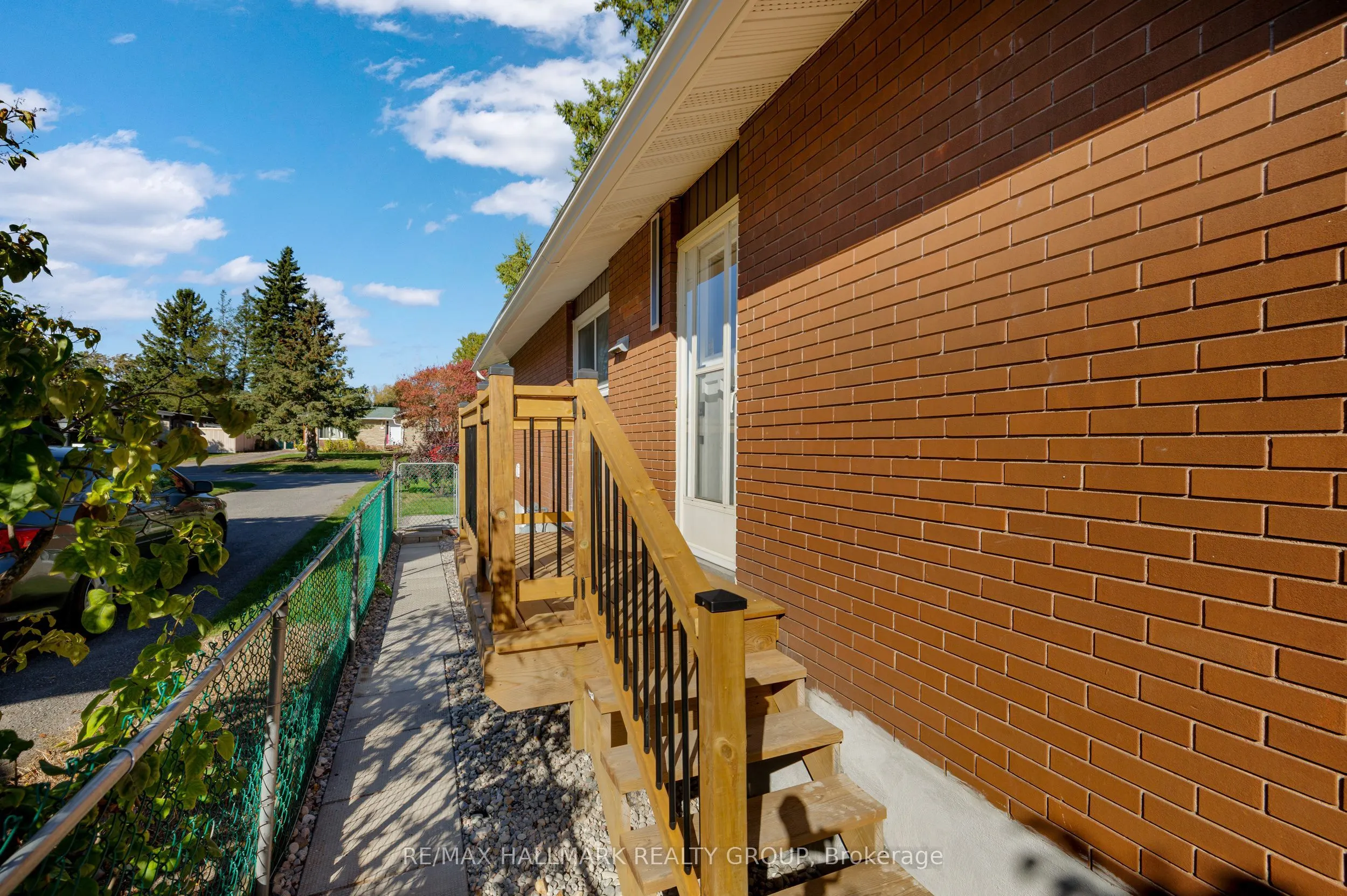 26 SPRING GARDEN Avenue