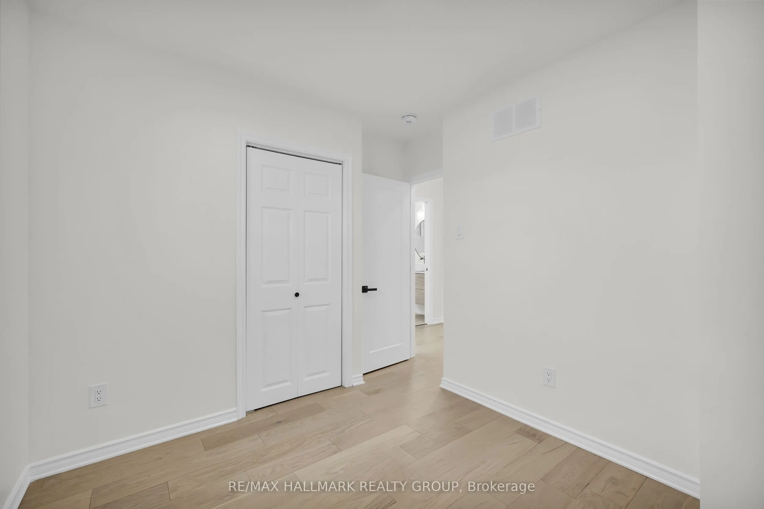 26 SPRING GARDEN Avenue