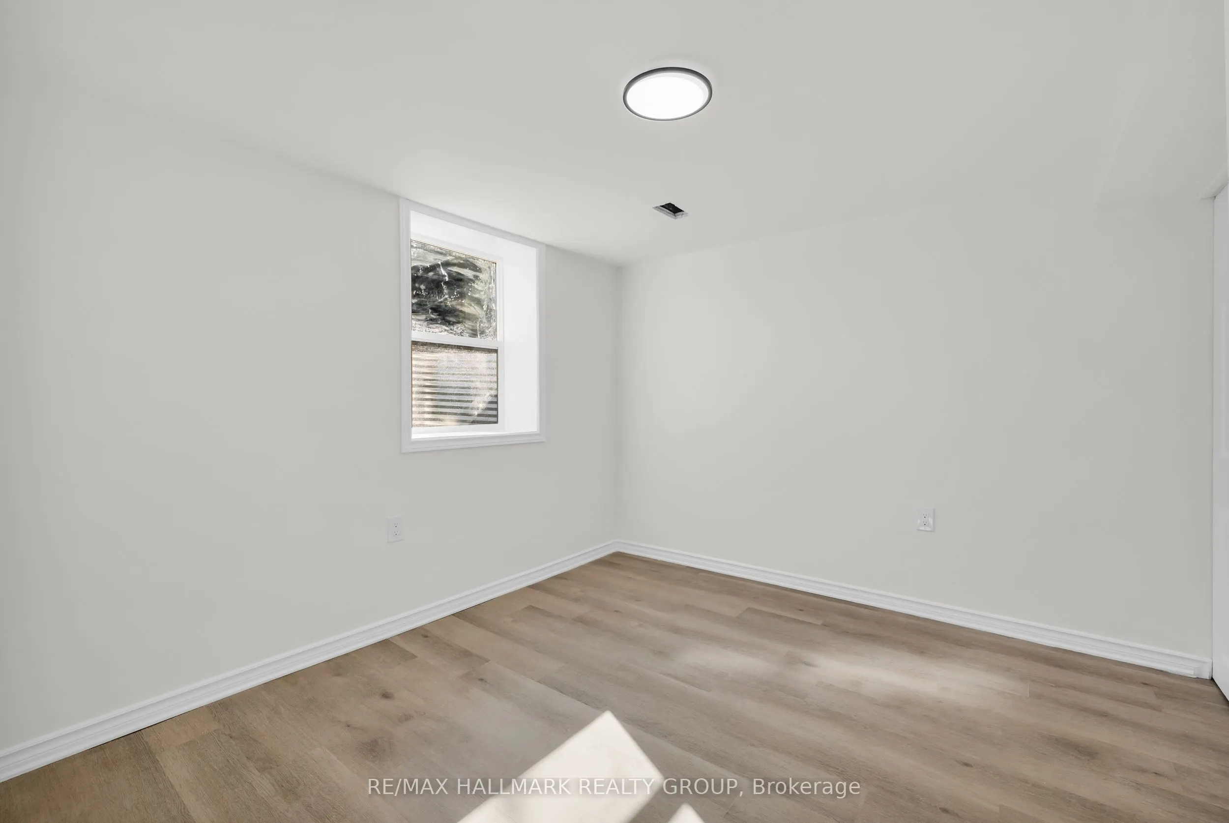 26 SPRING GARDEN Avenue