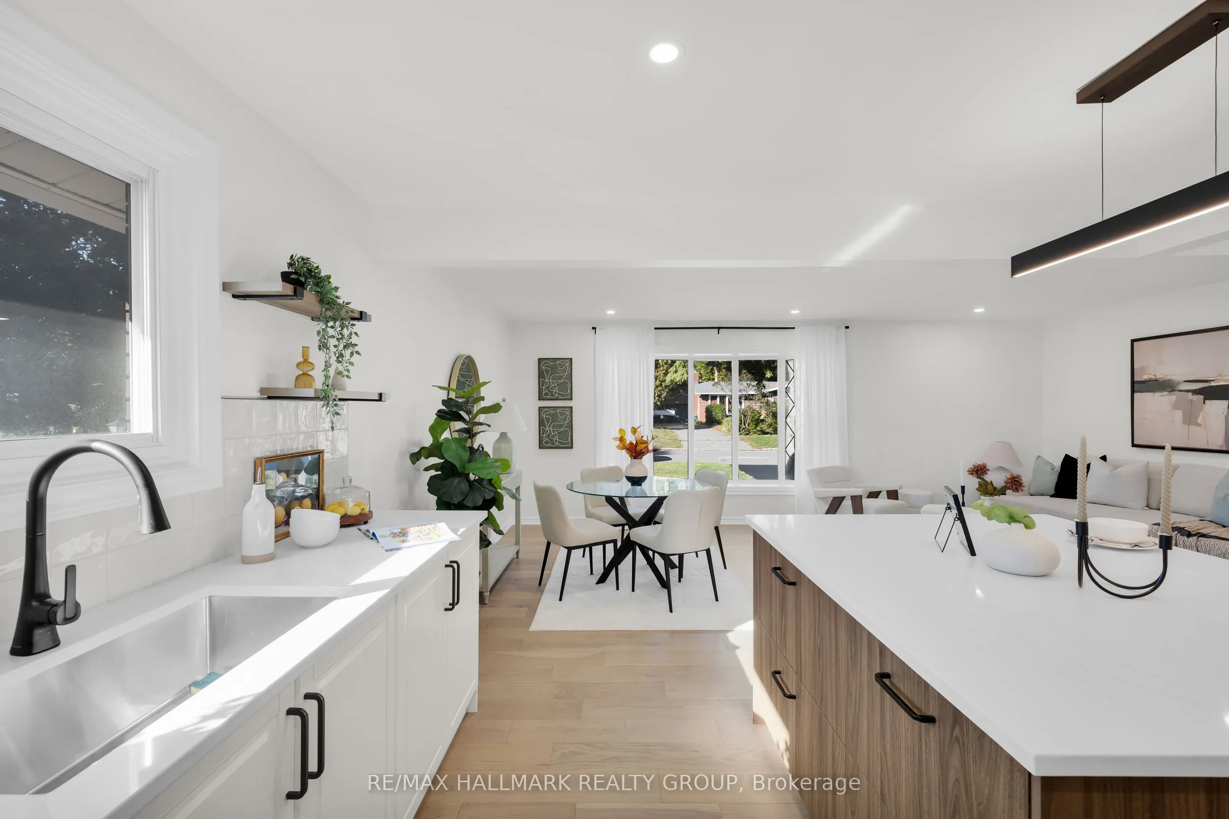26 SPRING GARDEN Avenue