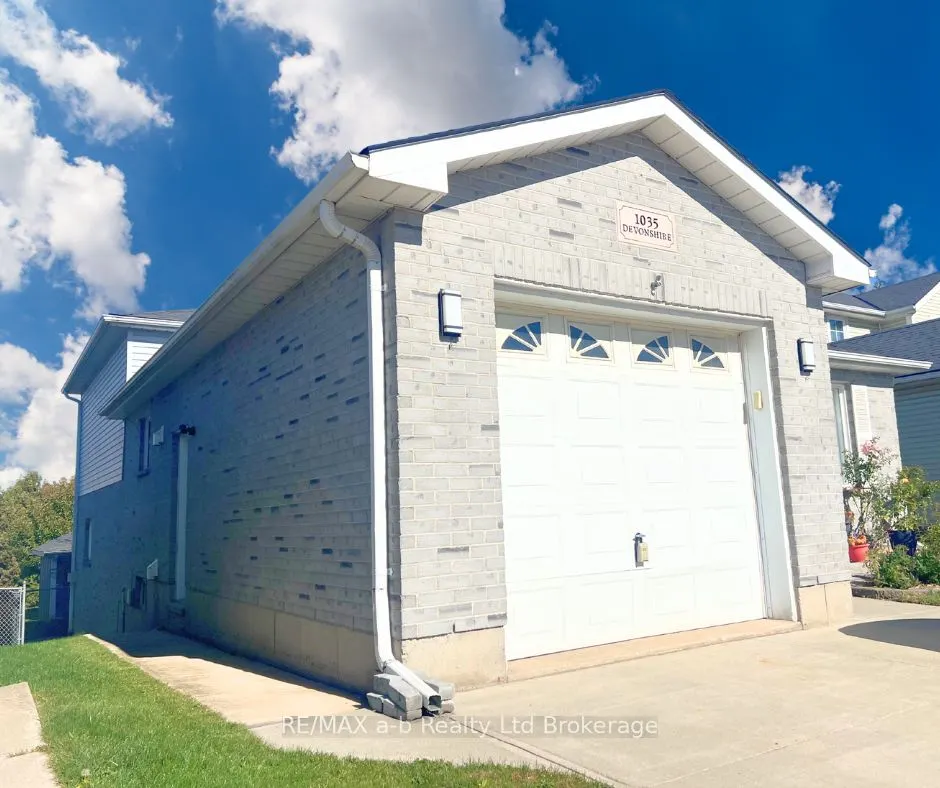 1035 Devonshire Avenue